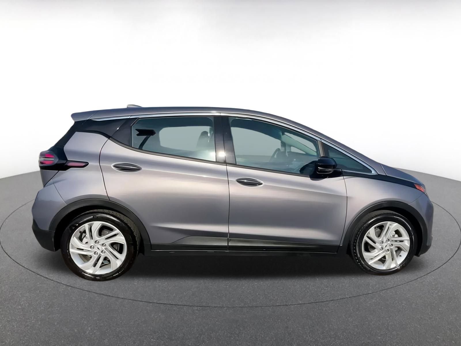 Thumbnail: 2023 Chevrolet Bolt EV - 13