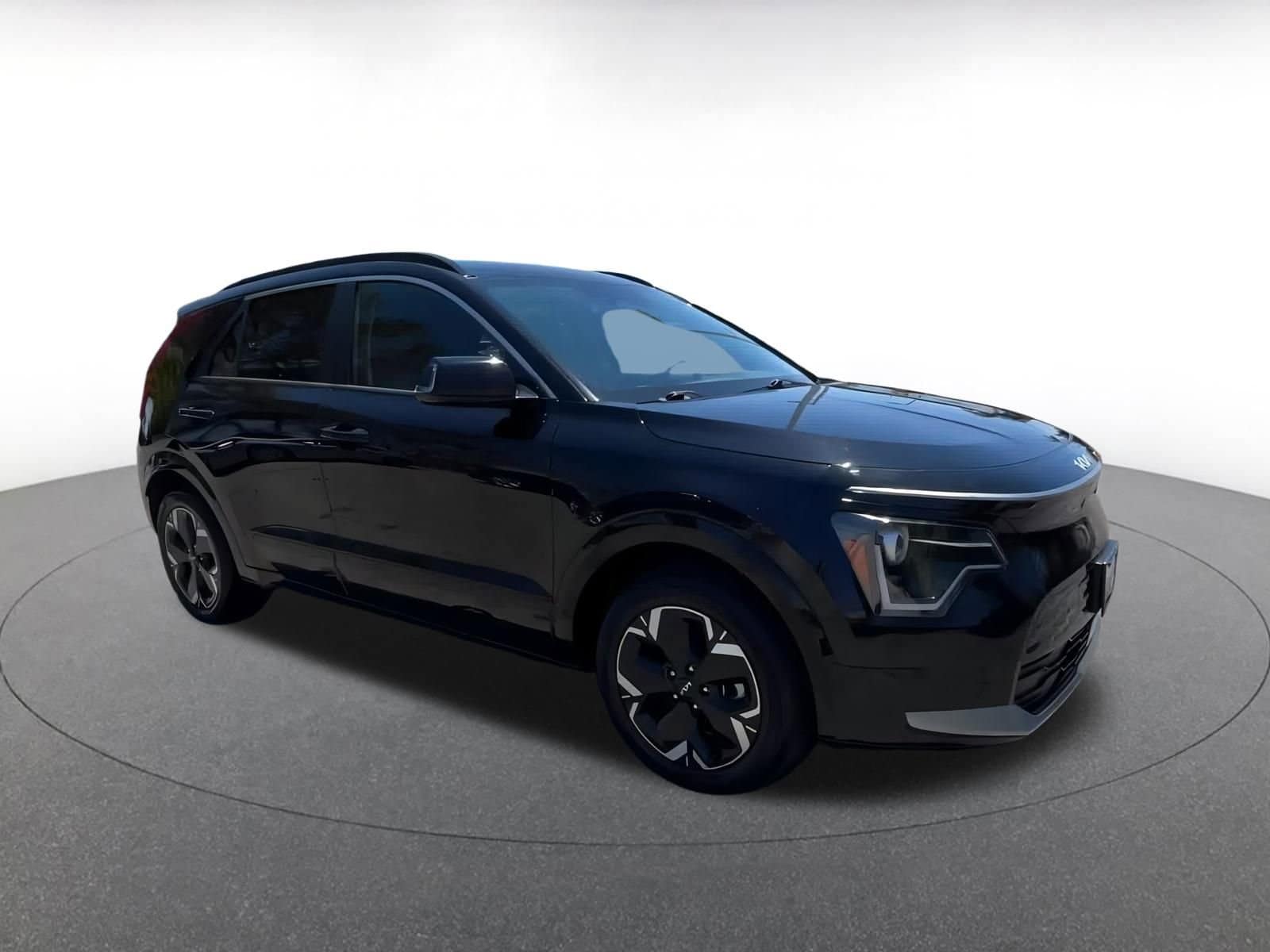 Thumbnail: 2023 Kia Niro - 2