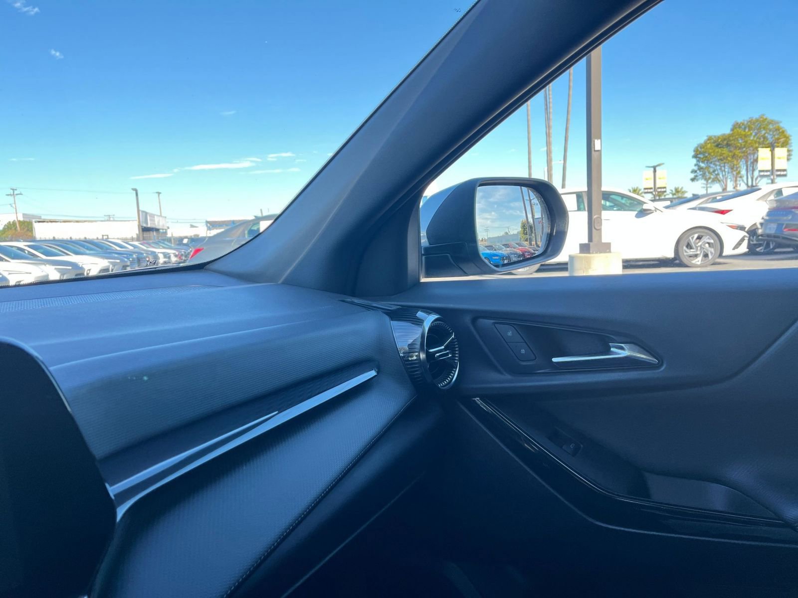 Thumbnail: 2025 Chevrolet Equinox - 35