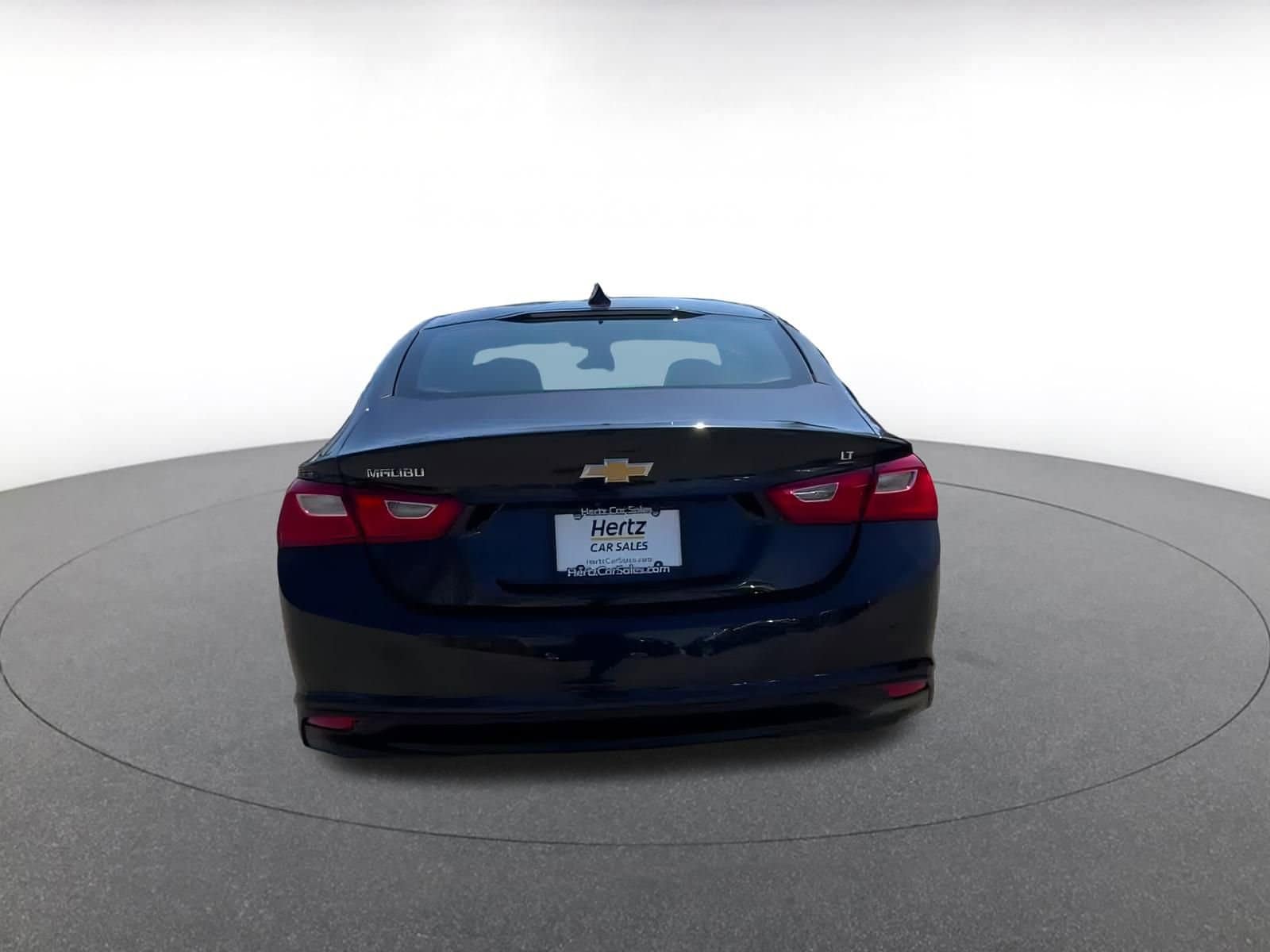 Thumbnail: 2023 Chevrolet Malibu - 10