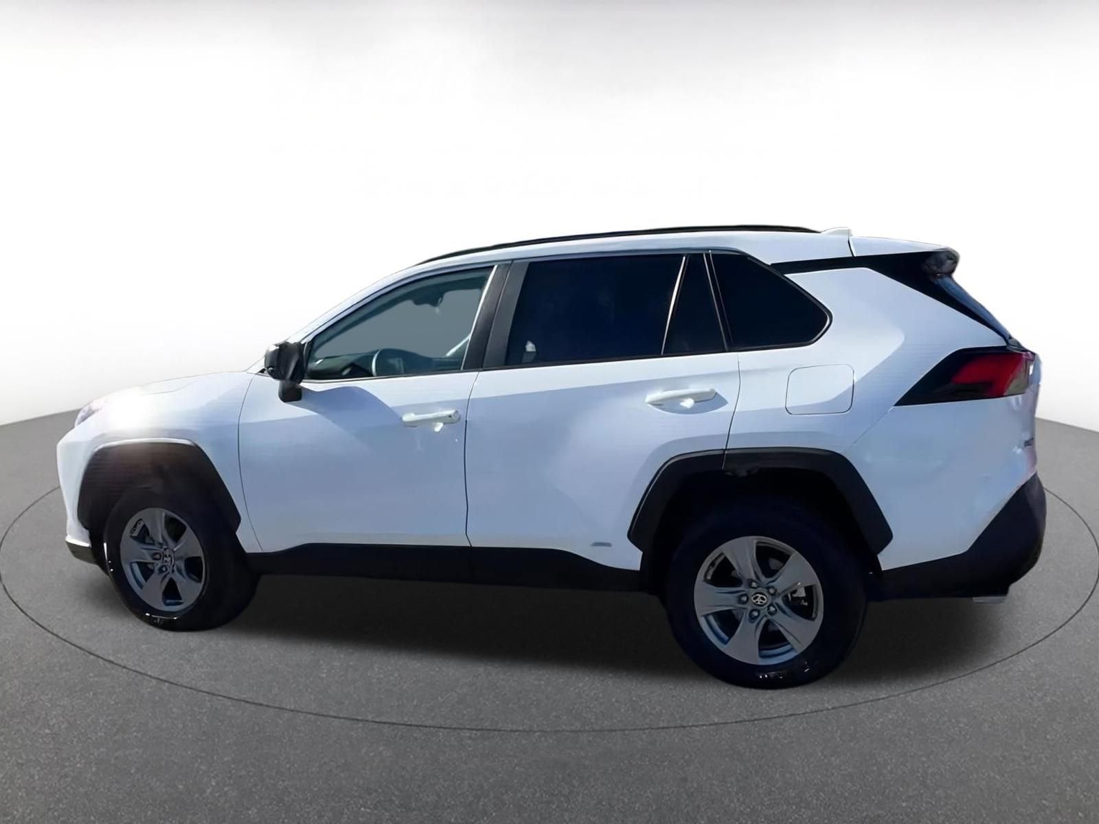 Thumbnail: 2025 Toyota RAV4 - 9
