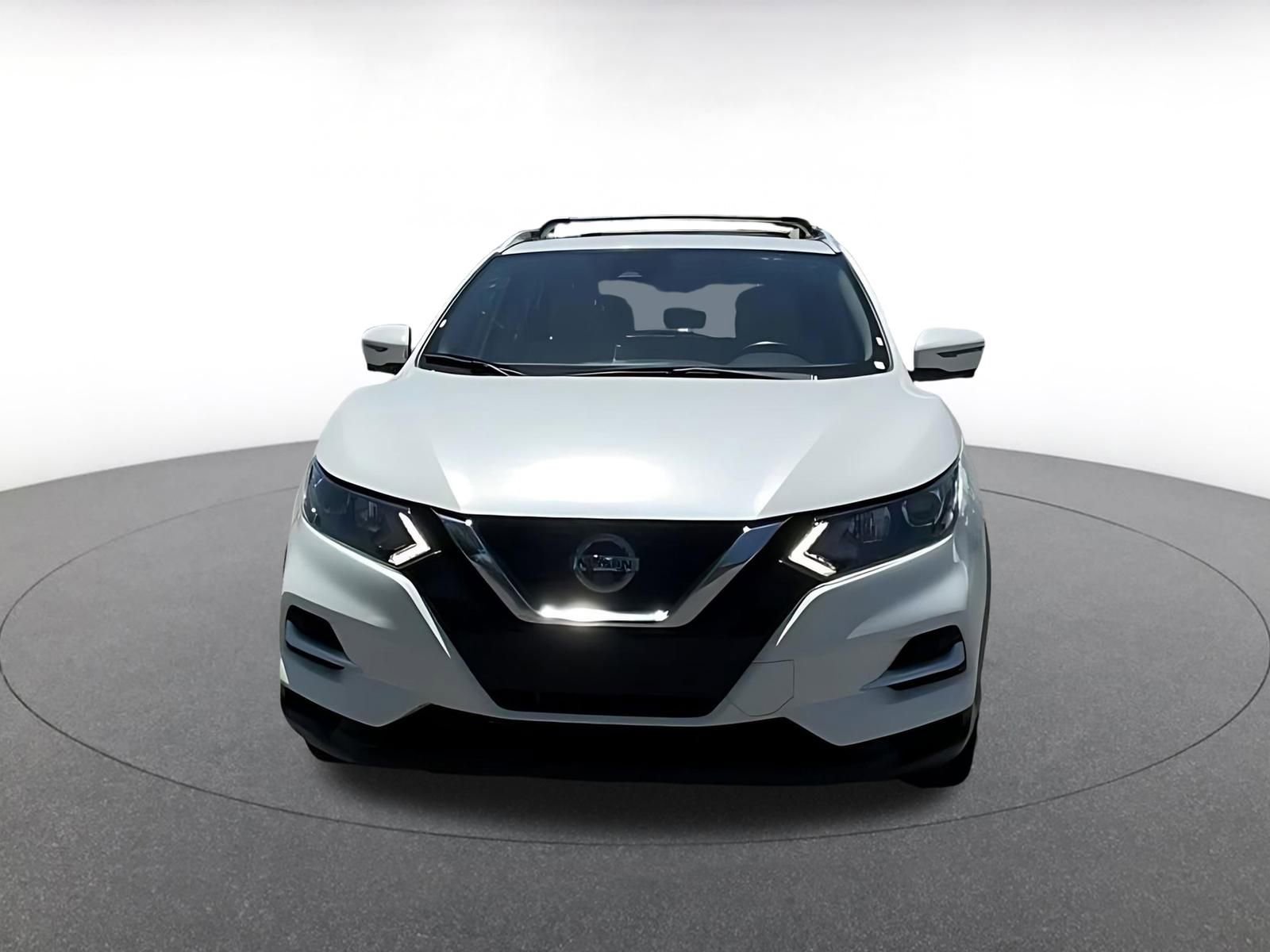Thumbnail: 2022 Nissan Rogue Sport - 4