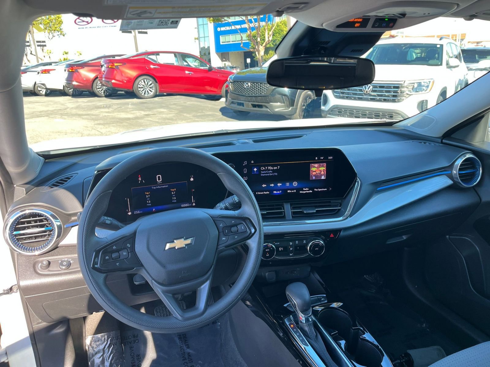 Thumbnail: 2025 Chevrolet Trax - 33