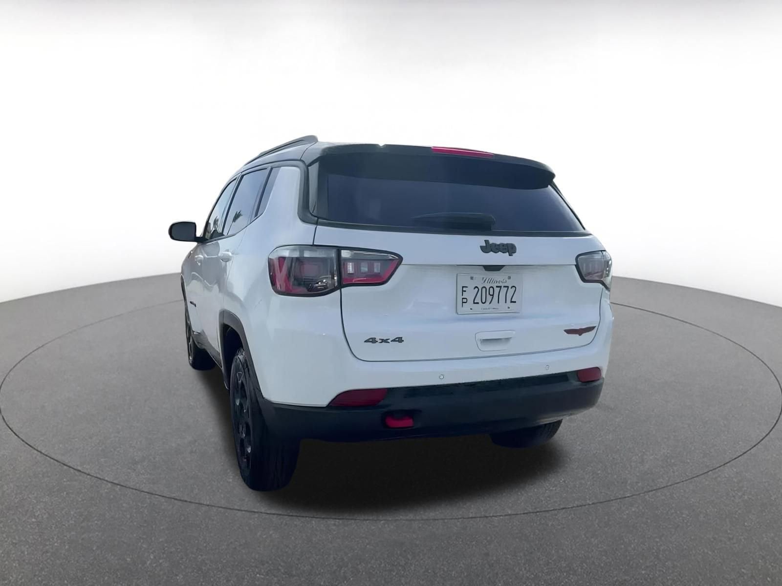 Thumbnail: 2023 Jeep Compass - 9