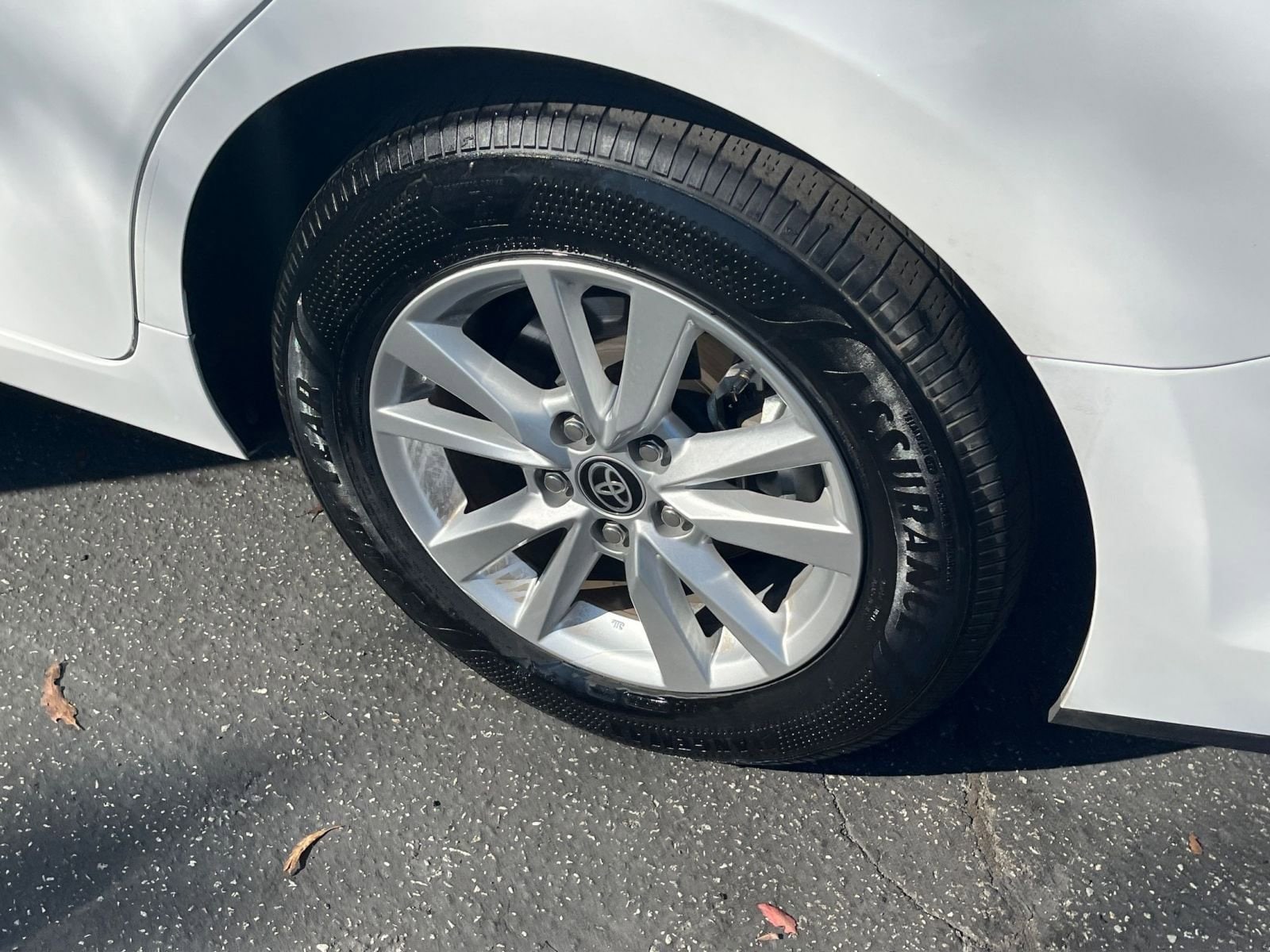 Thumbnail: 2025 Toyota Camry - 30