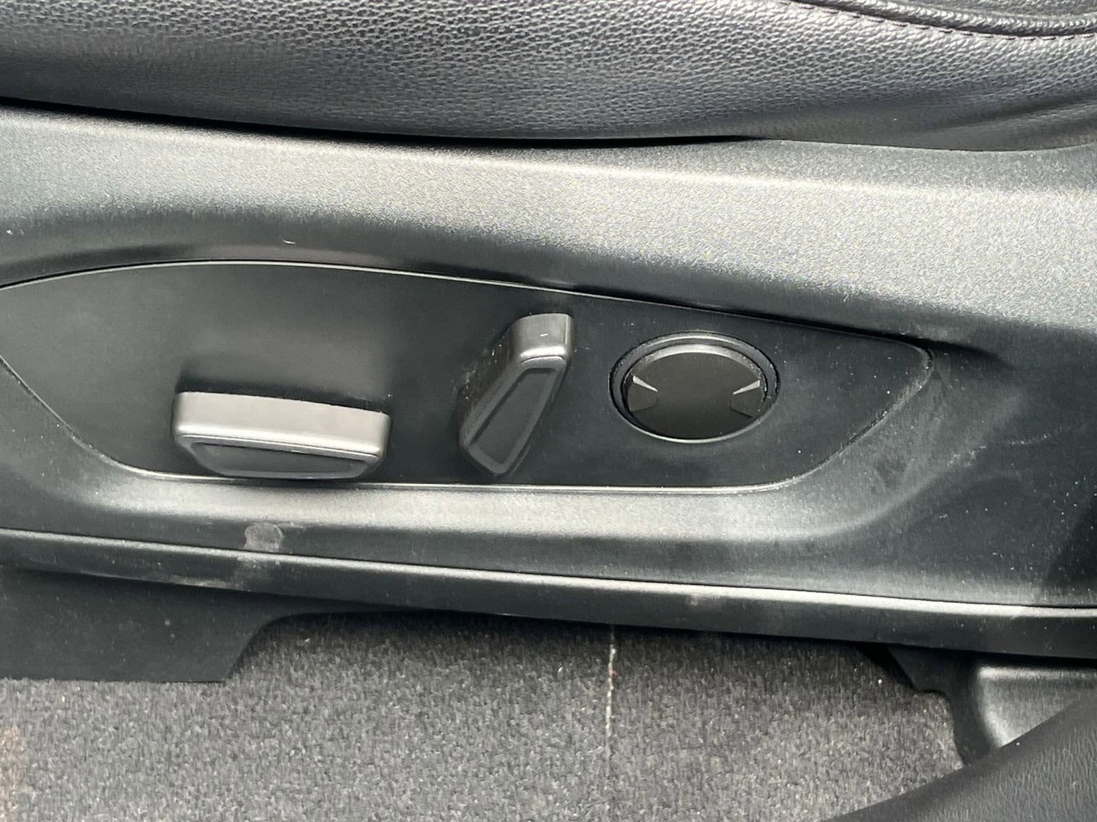 Thumbnail: 2024 Ford Explorer - 23