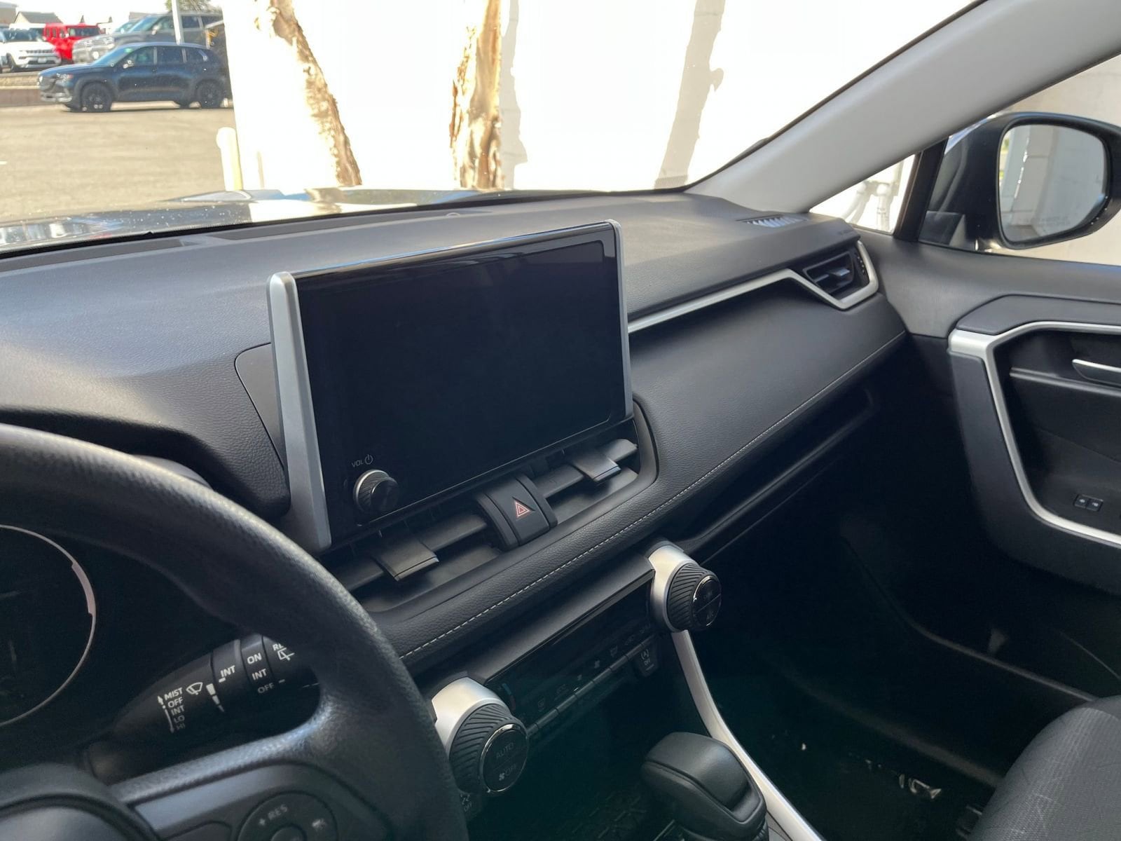 Thumbnail: 2025 Toyota RAV4 - 18