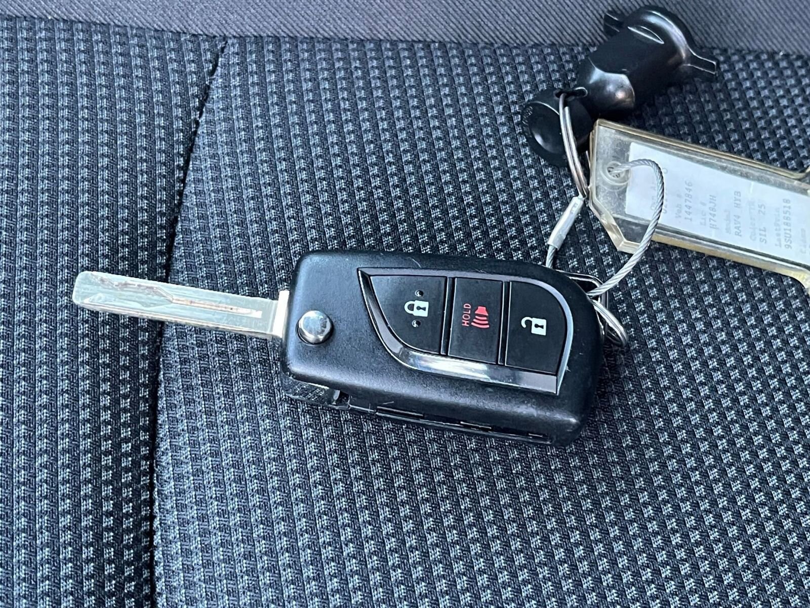 Thumbnail: 2025 Toyota RAV4 - 22