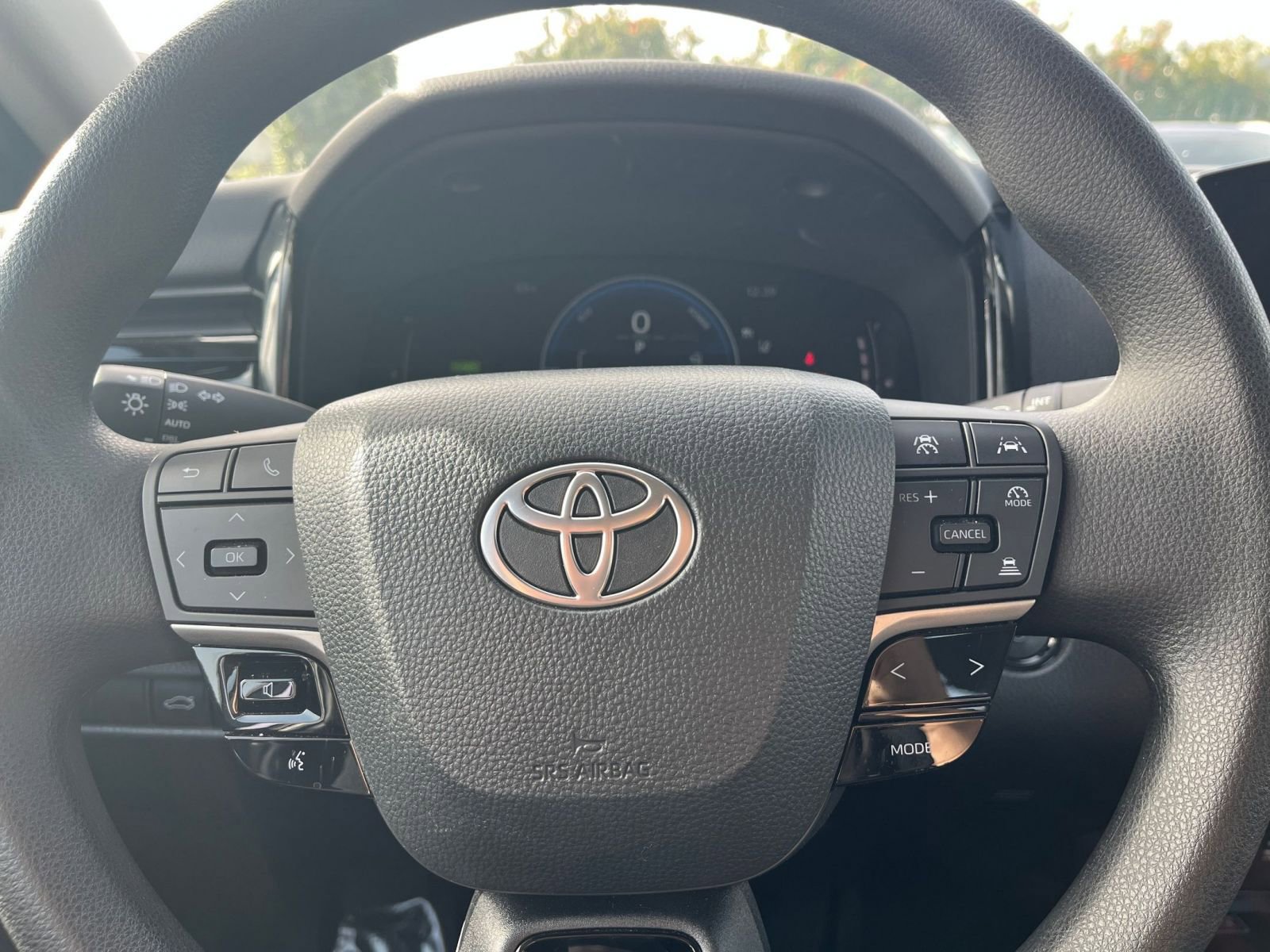 Thumbnail: 2025 Toyota Camry - 28