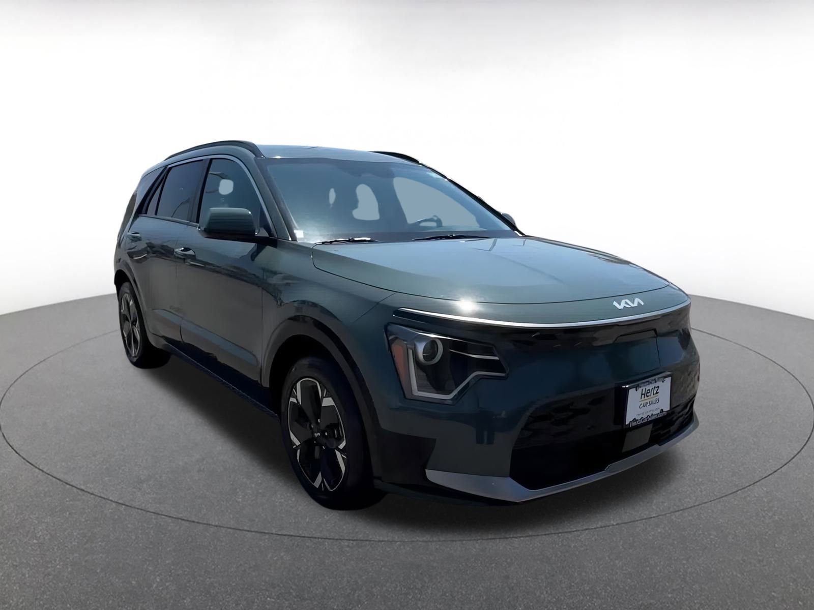 Thumbnail: 2023 Kia Niro - 3