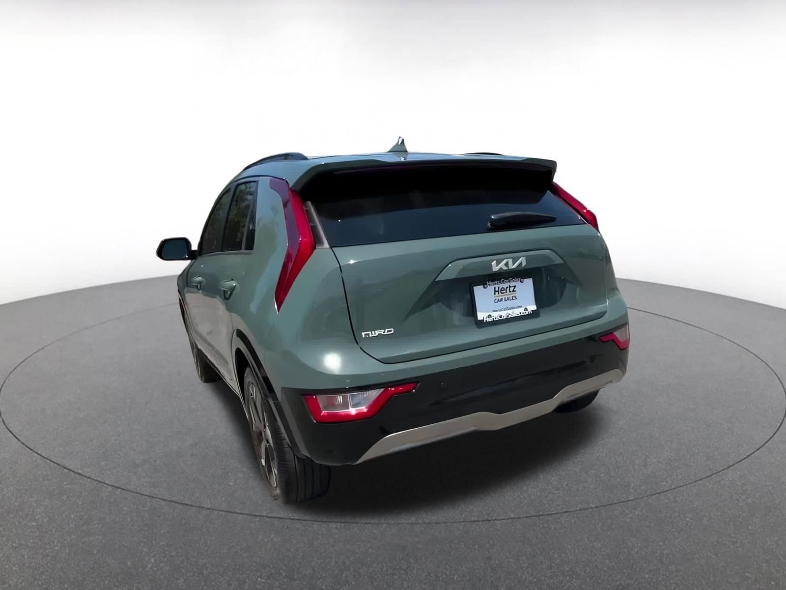 Thumbnail: 2023 Kia Niro - 9