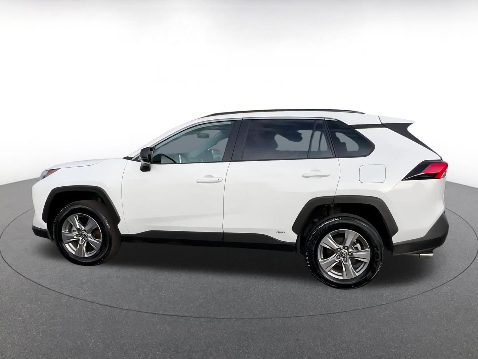 Thumbnail: 2025 Toyota RAV4 - 9