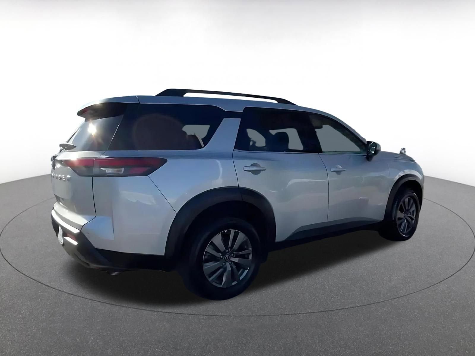 Thumbnail: 2025 Nissan Pathfinder - 14