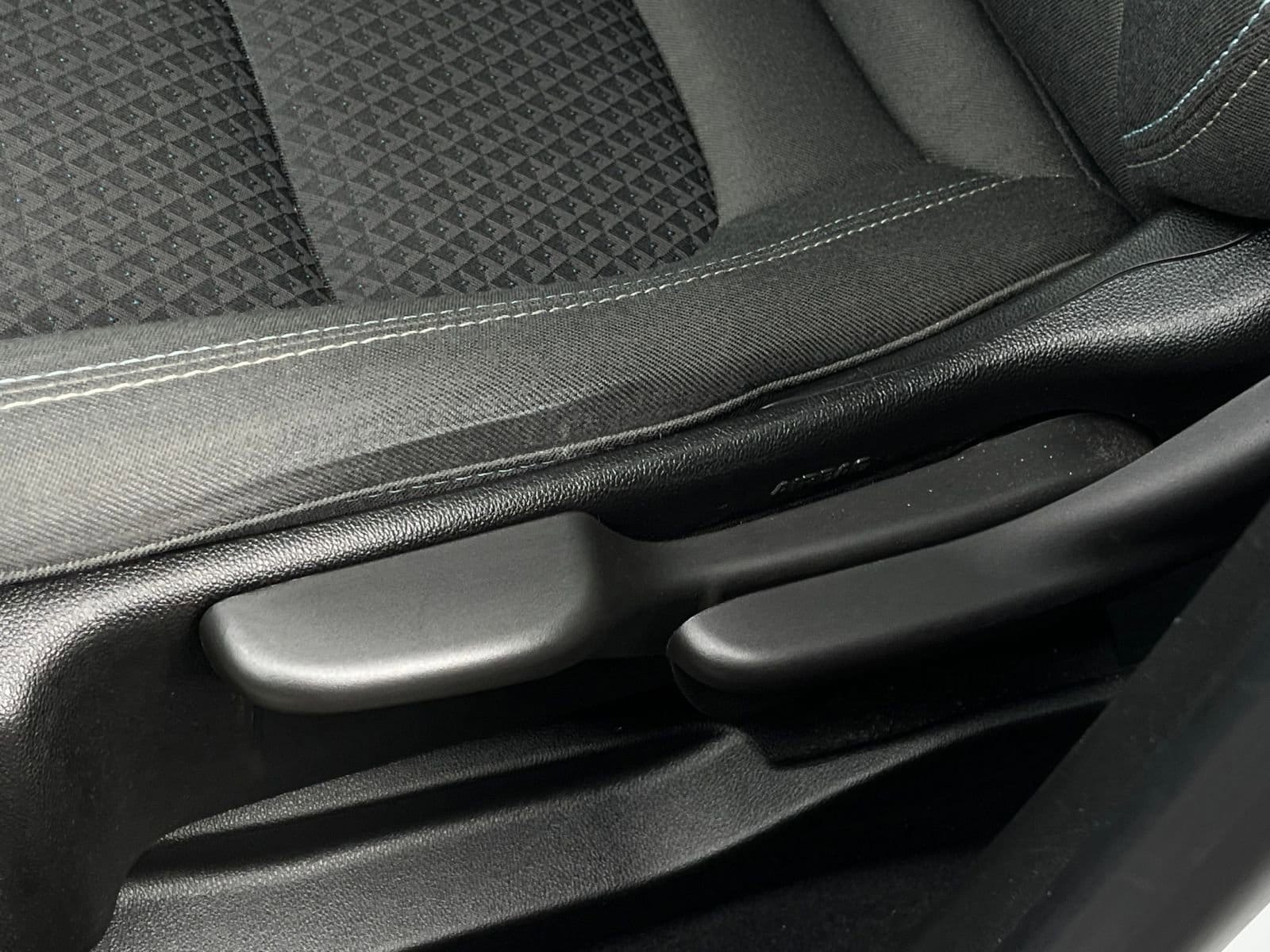 Thumbnail: 2023 Chevrolet Bolt EV - 23