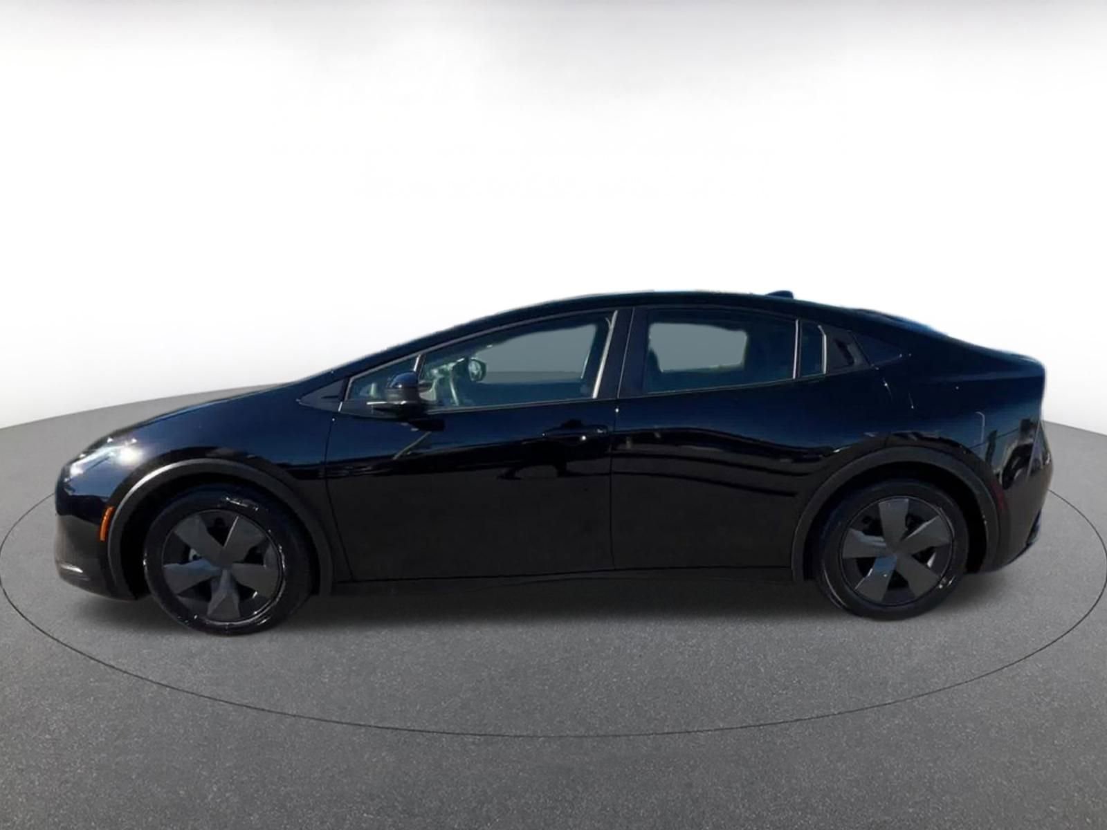 Thumbnail: 2025 Toyota Prius - 9