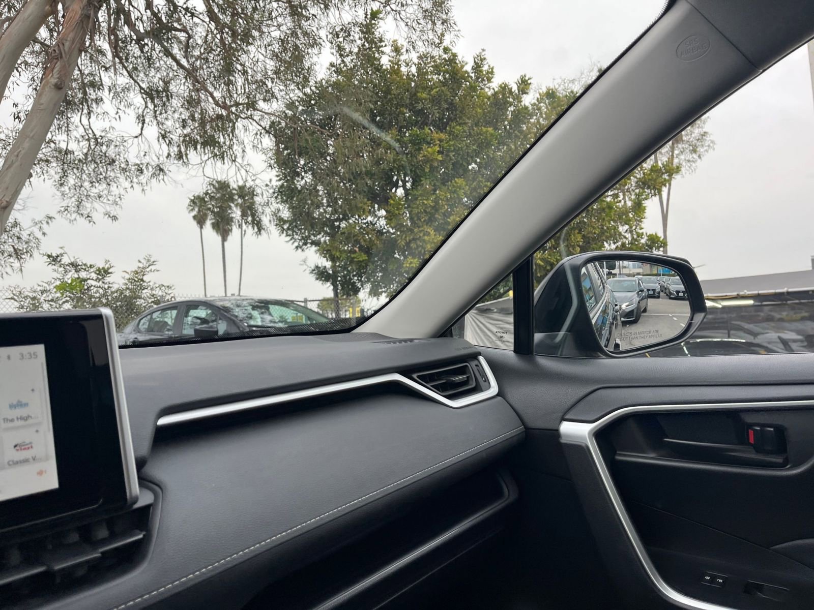 Thumbnail: 2025 Toyota RAV4 - 35