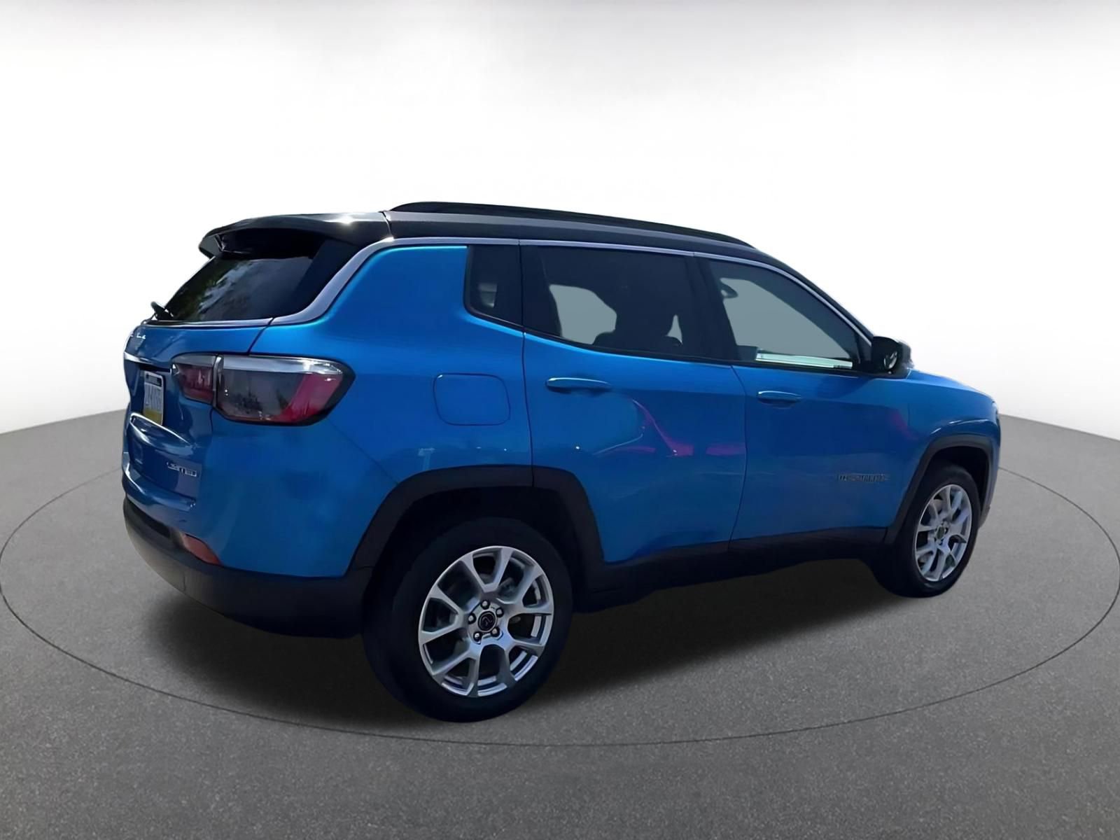 Thumbnail: 2025 Jeep Compass - 14