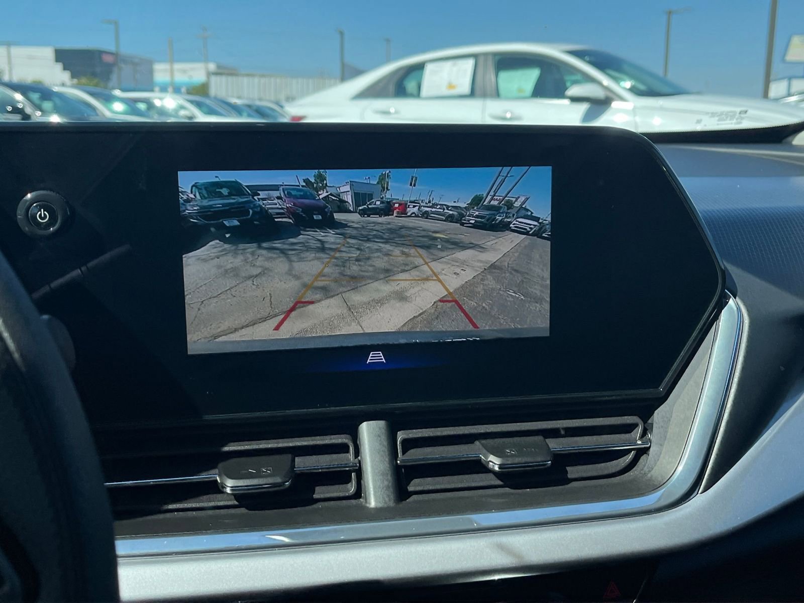 Thumbnail: 2025 Chevrolet Trax - 24