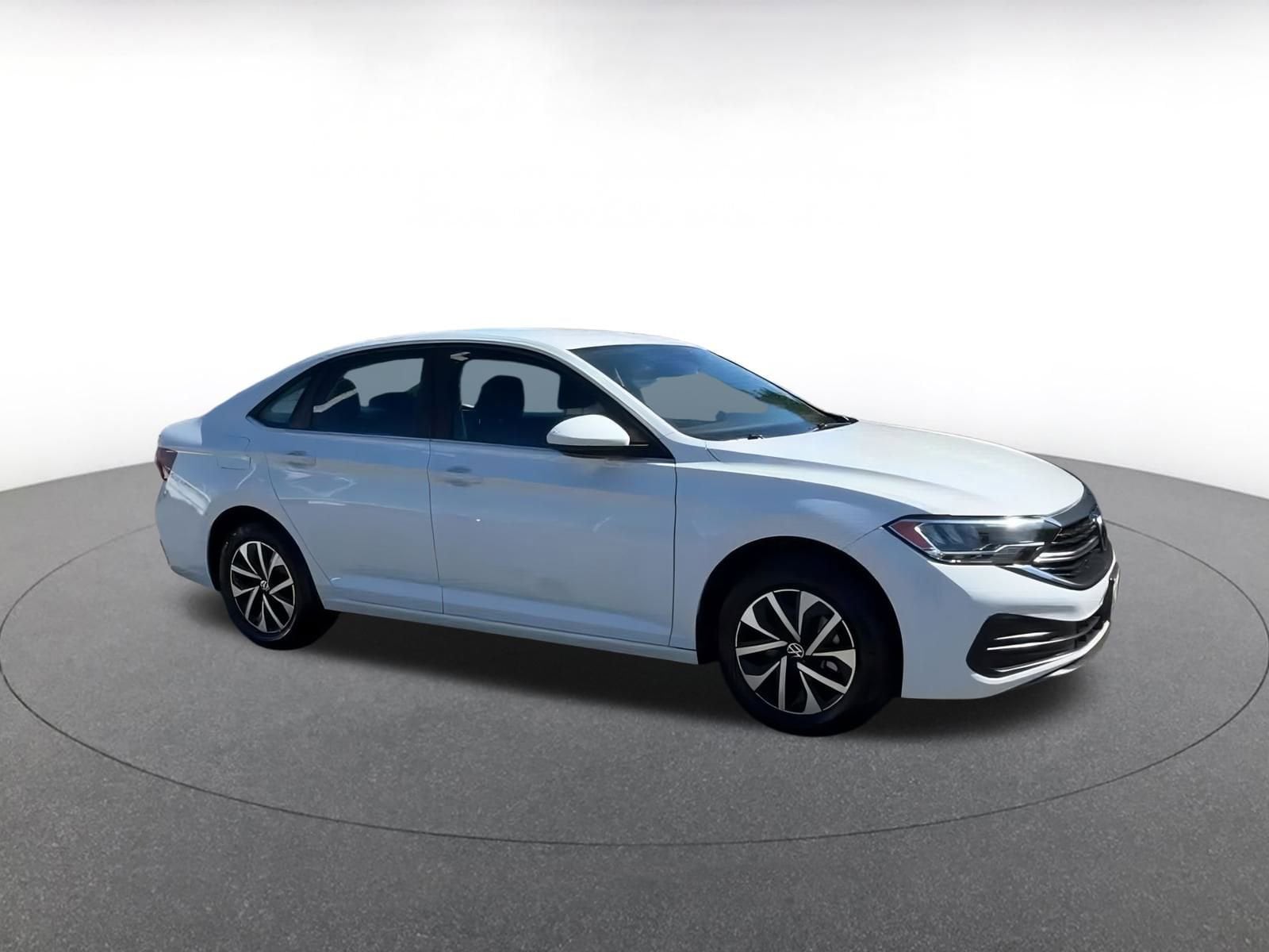 Thumbnail: 2024 Volkswagen Jetta - 2