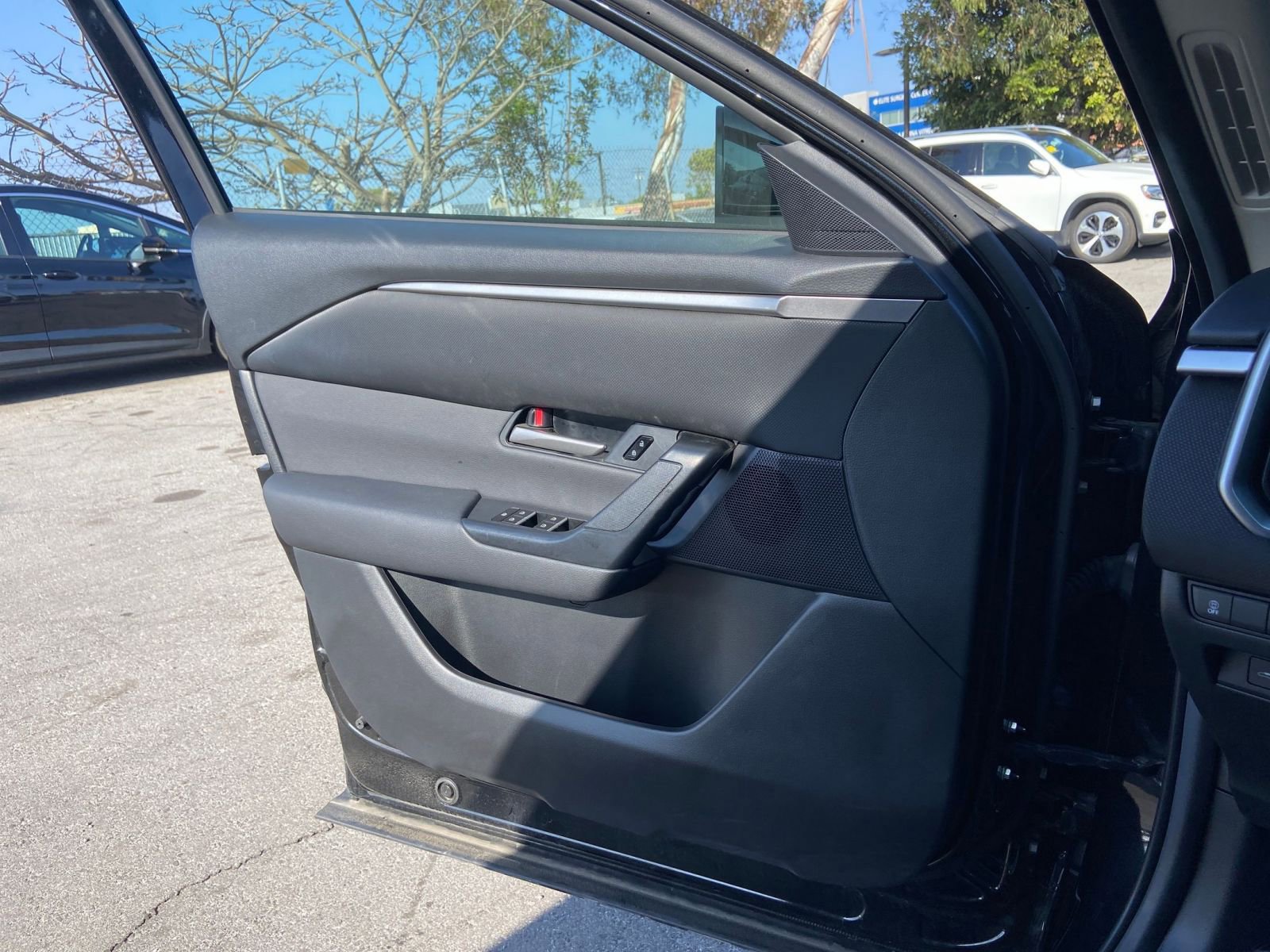 Thumbnail: 2025 Mazda CX-50 - 20