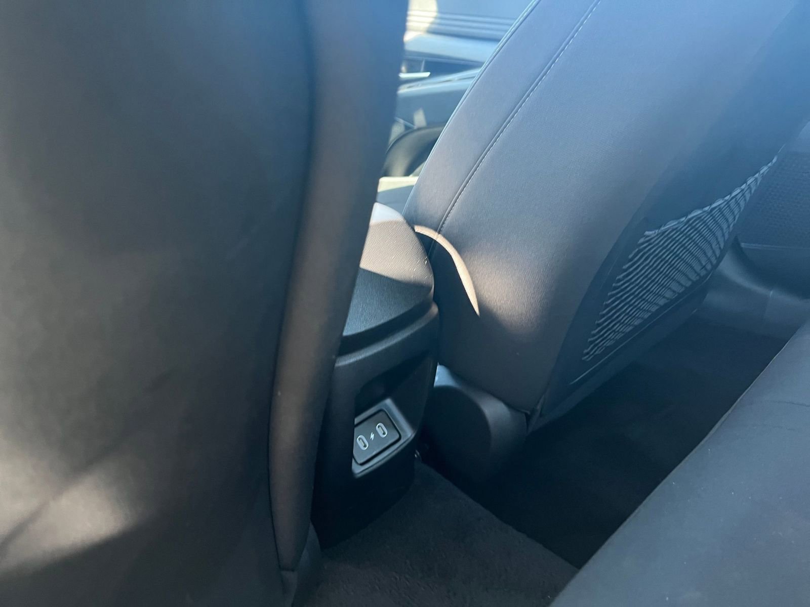 Thumbnail: 2025 Hyundai Elantra - 24