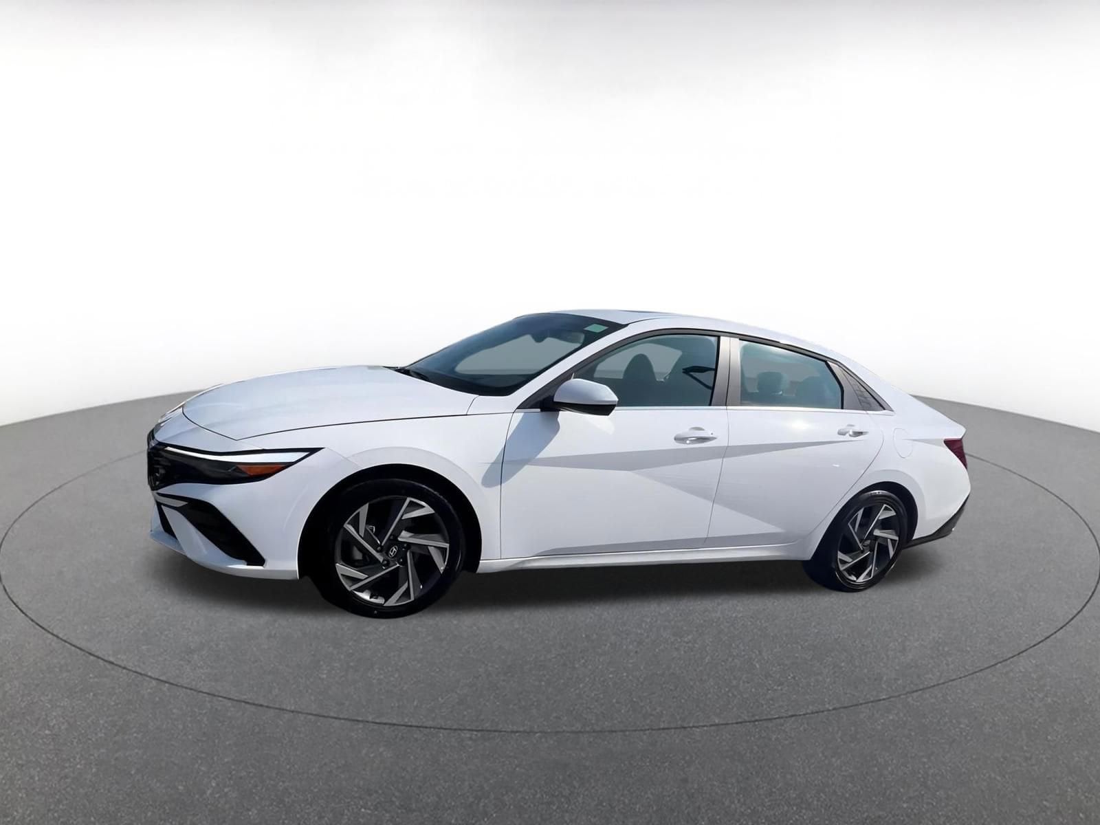 Thumbnail: 2025 Hyundai Elantra - 8