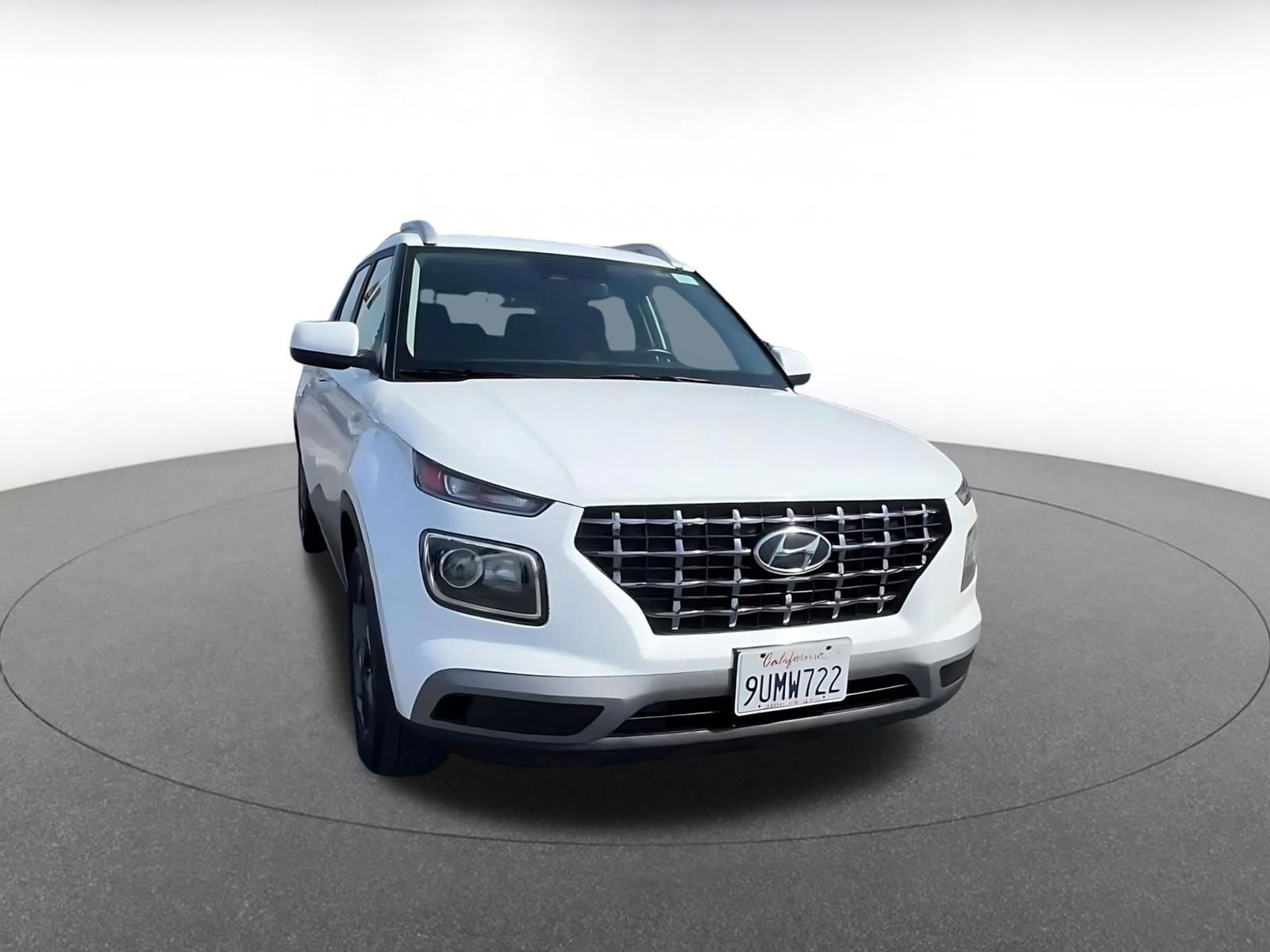Thumbnail: 2025 Hyundai Venue - 3