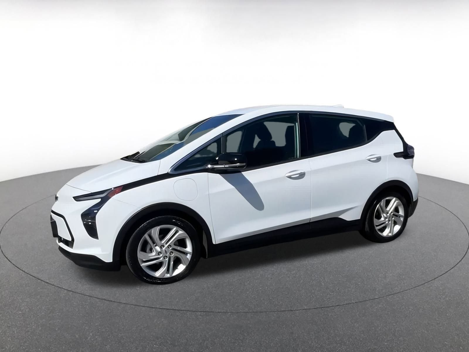 Thumbnail: 2023 Chevrolet Bolt EV - 6