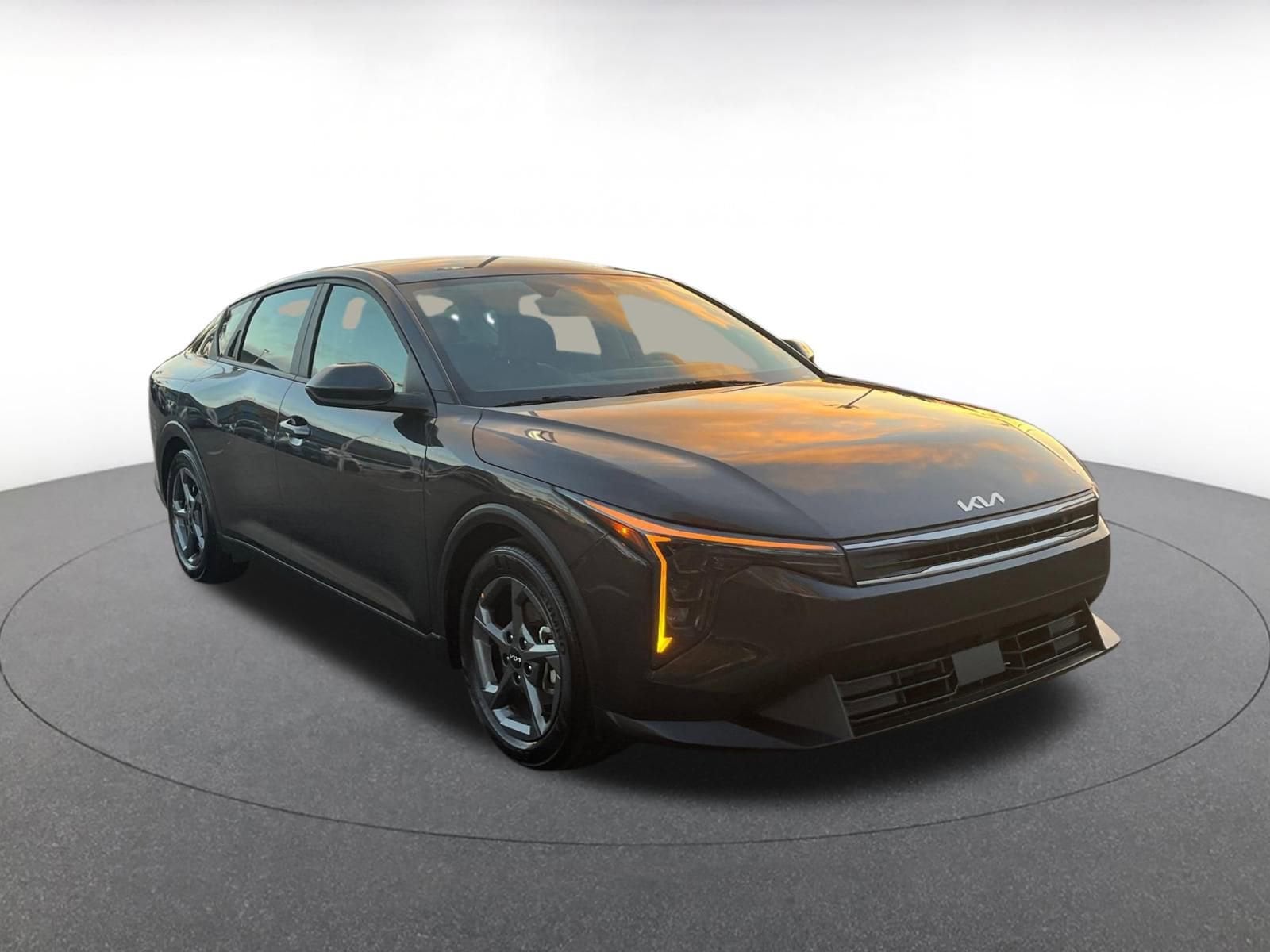 Thumbnail: 2025 Kia K4 - 1