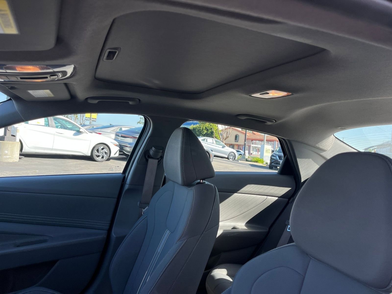 Thumbnail: 2025 Hyundai Elantra - 31