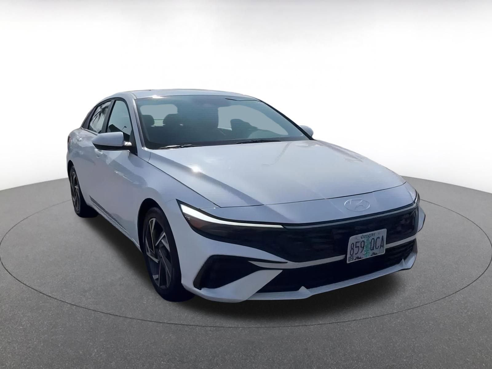 Thumbnail: 2025 Hyundai Elantra - 3