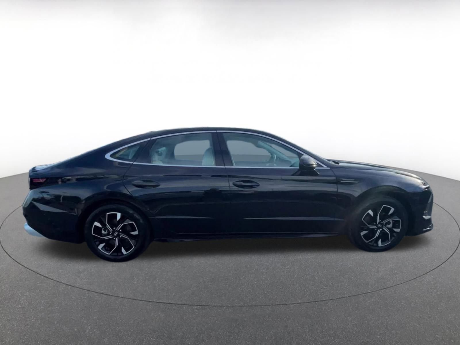 Thumbnail: 2025 Hyundai Sonata - 16