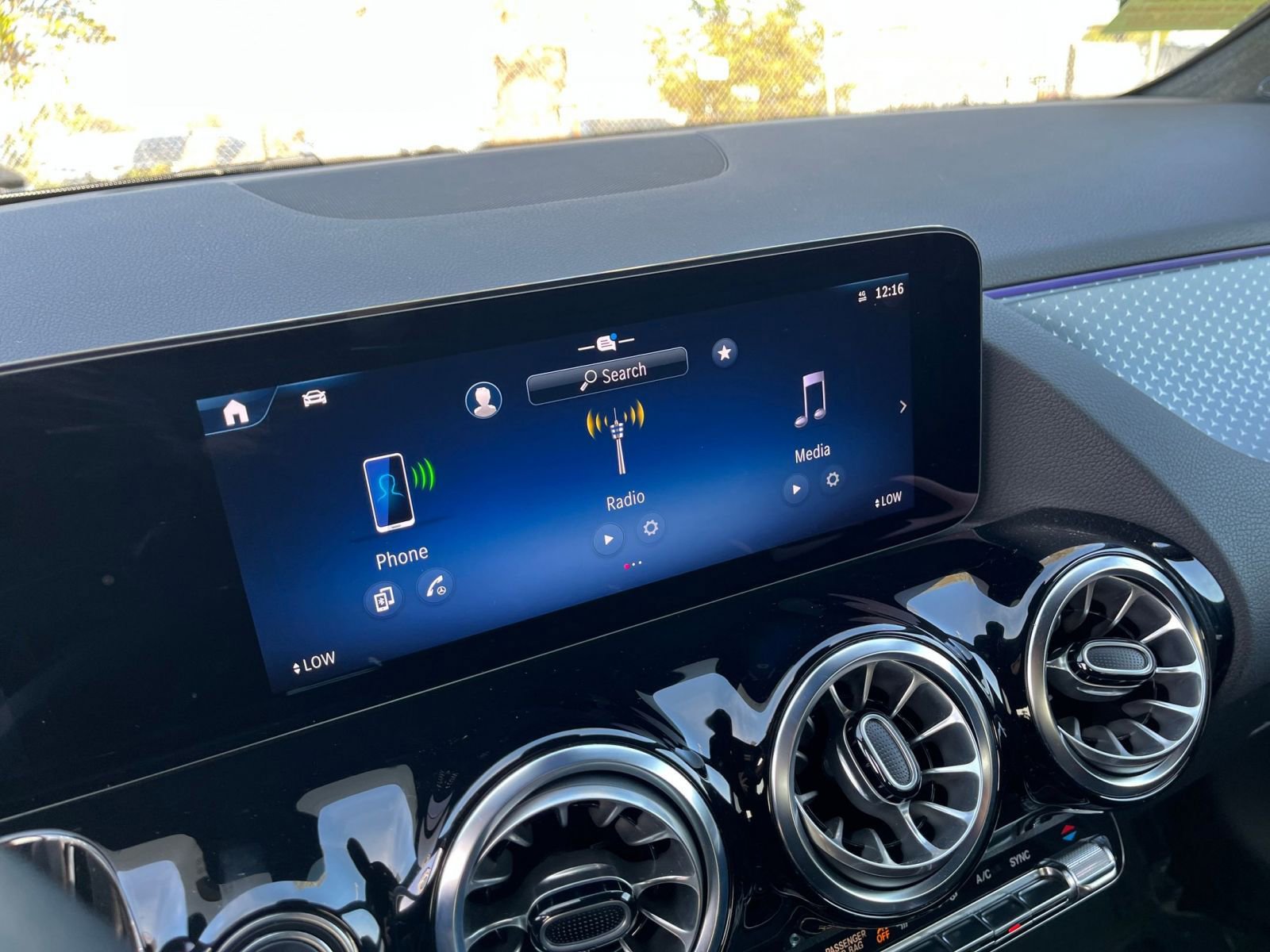 Thumbnail: 2025 Mercedes-Benz GLA - 22