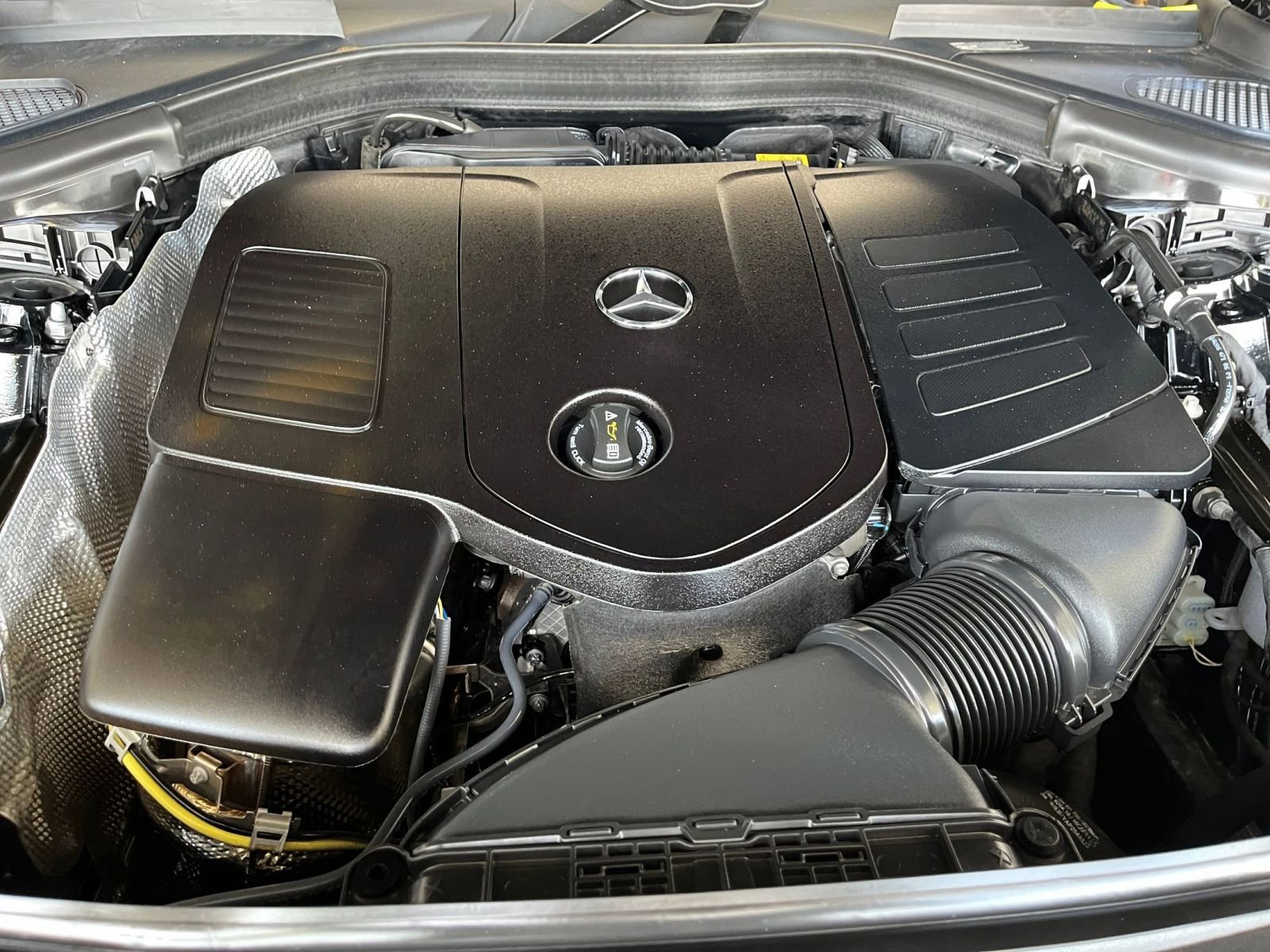 Thumbnail: 2024 Mercedes-Benz GLC - 32