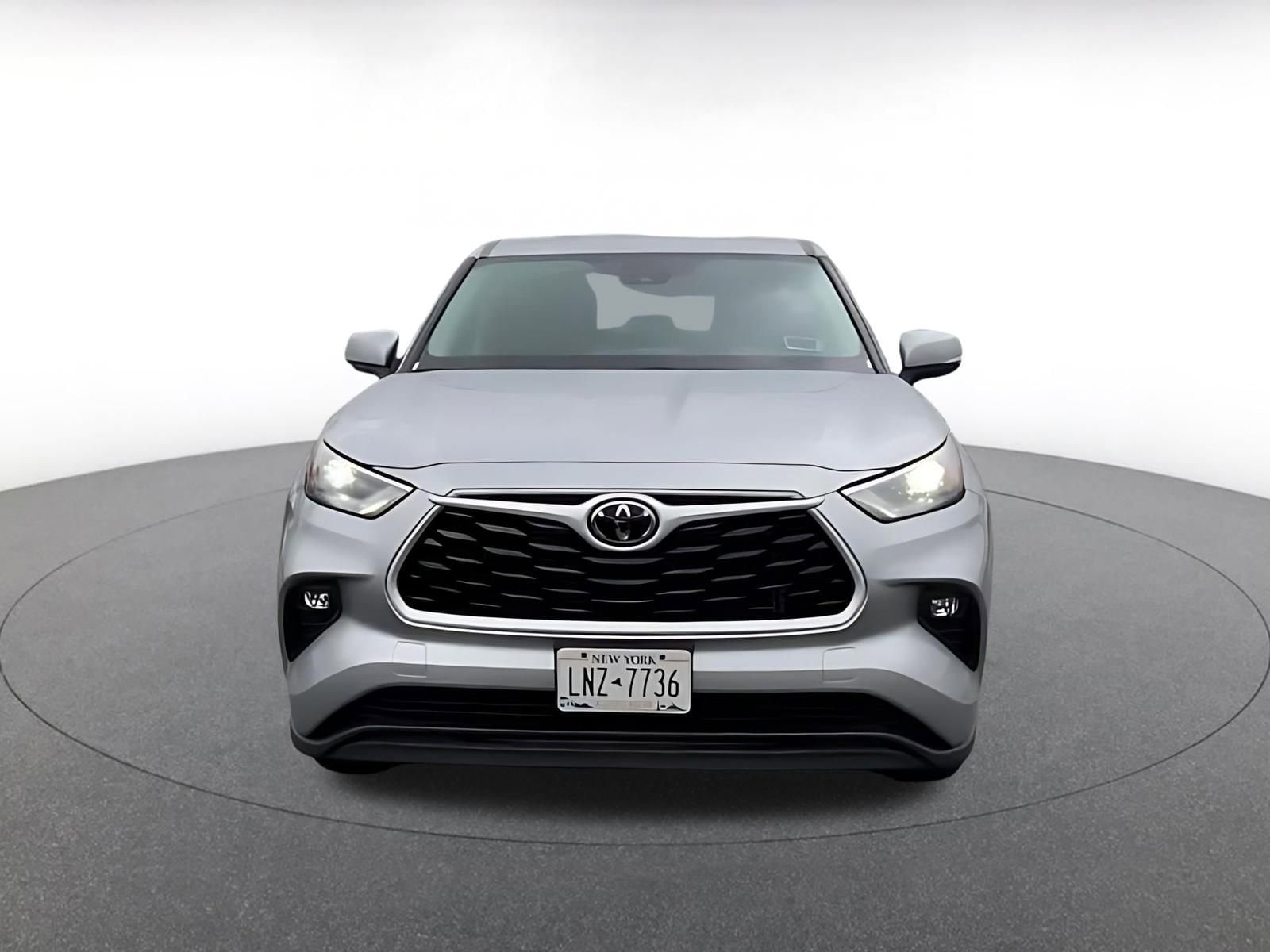 Thumbnail: 2025 Toyota Highlander - 4