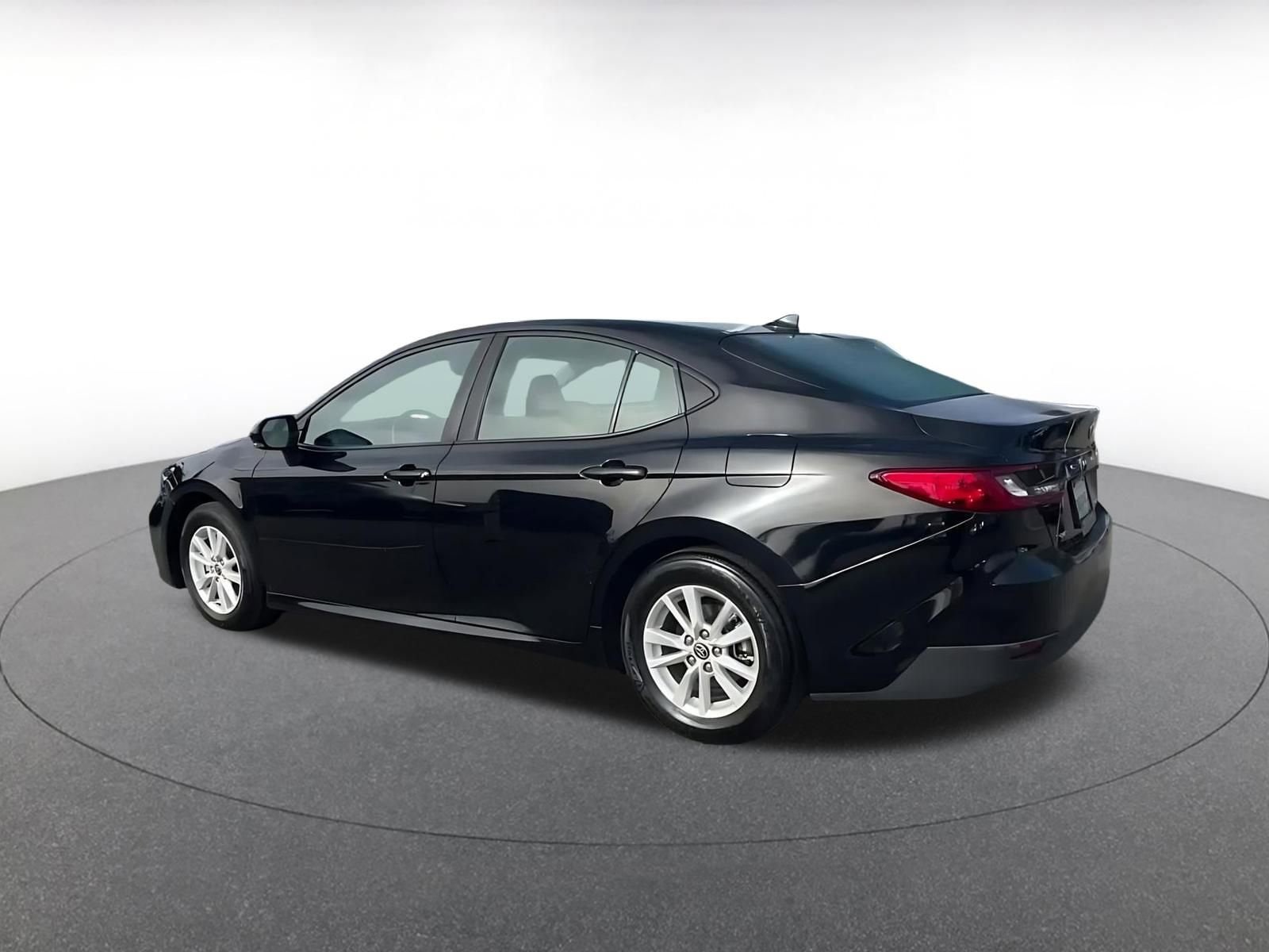 Thumbnail: 2025 Toyota Camry - 10