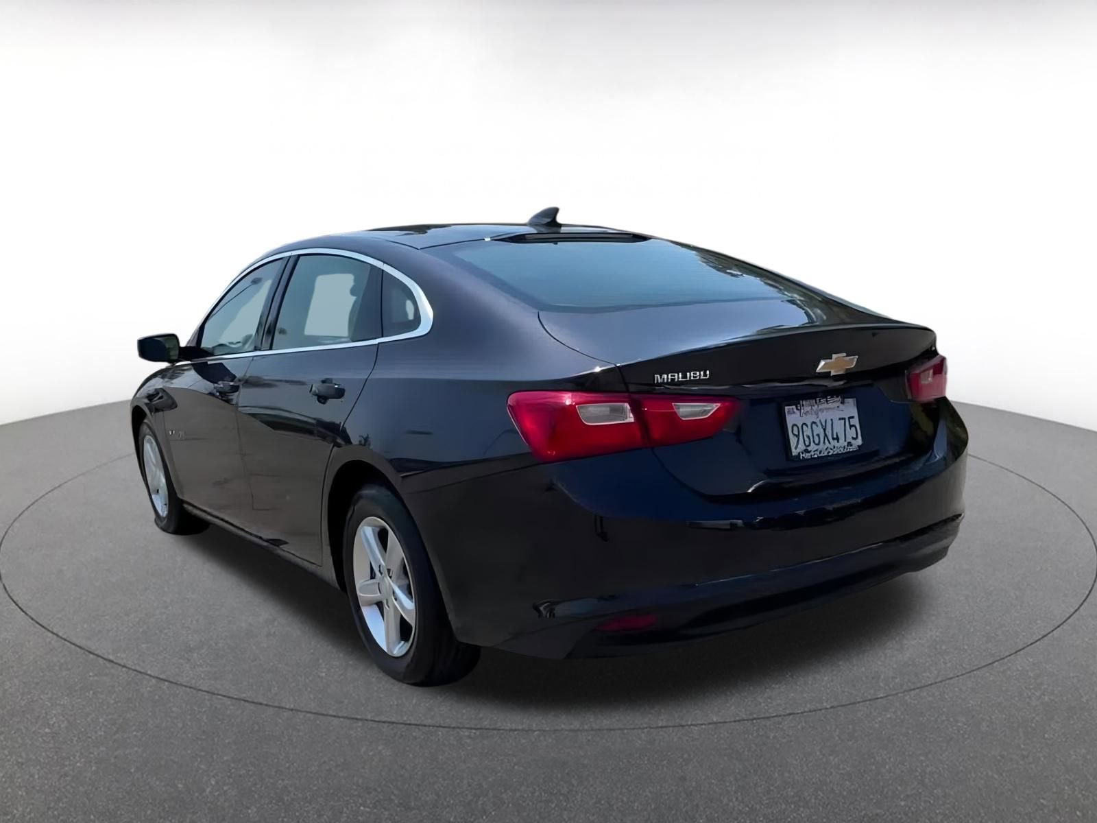 Thumbnail: 2023 Chevrolet Malibu - 9