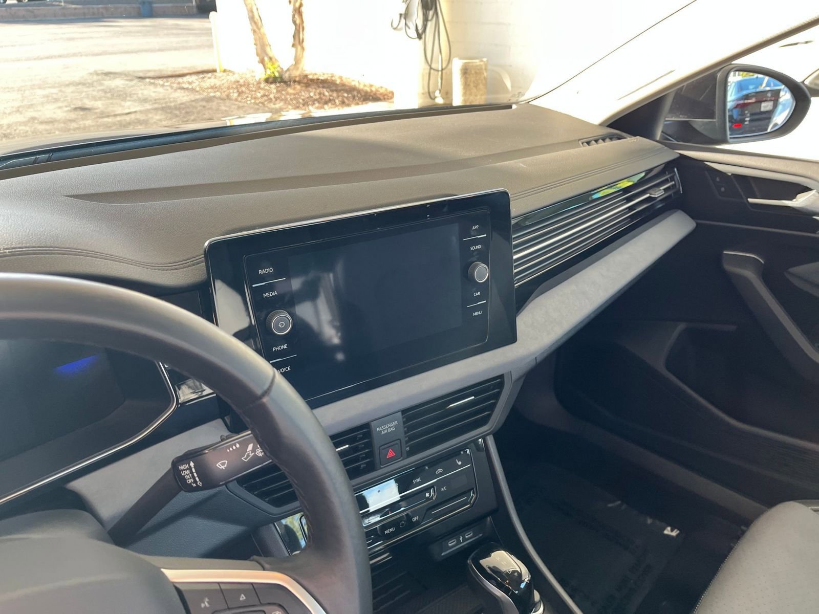 Thumbnail: 2025 Volkswagen Jetta - 18