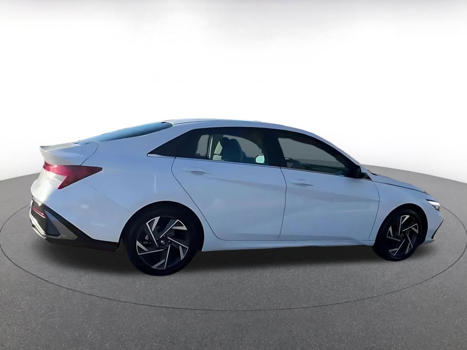 Thumbnail: 2025 Hyundai Elantra - 9