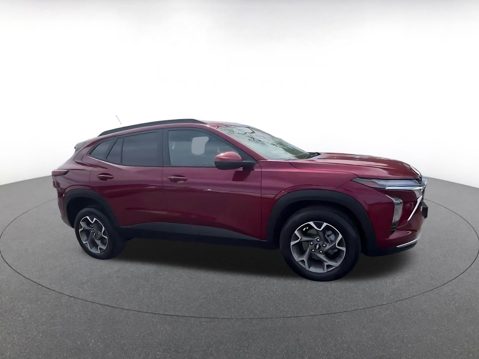 Thumbnail: 2025 Chevrolet Trax - 2