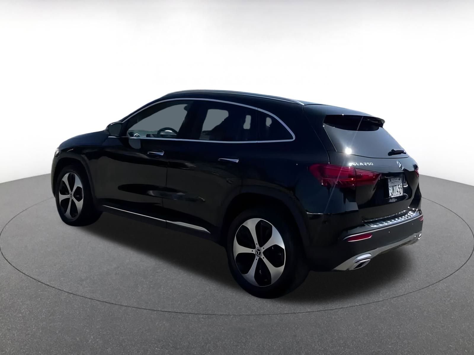 Thumbnail: 2024 Mercedes-Benz GLA - 9