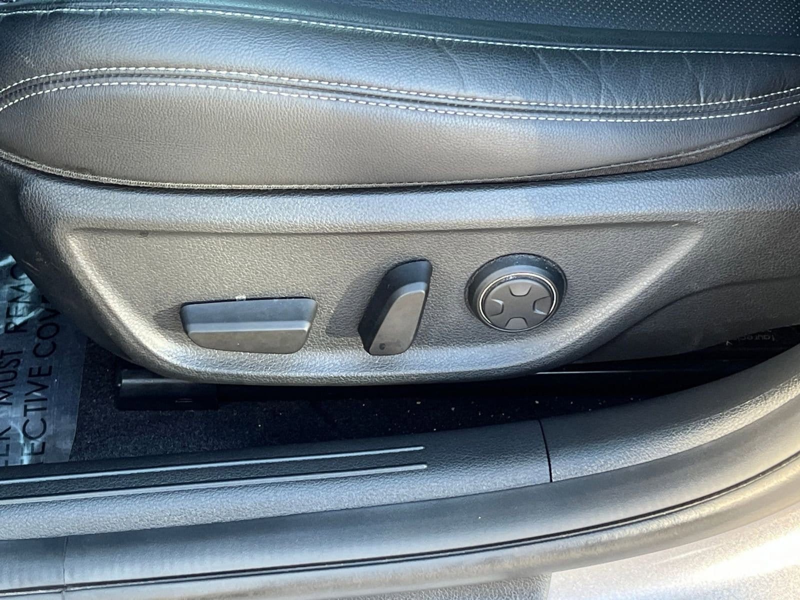 Thumbnail: 2025 Genesis G70 - 19
