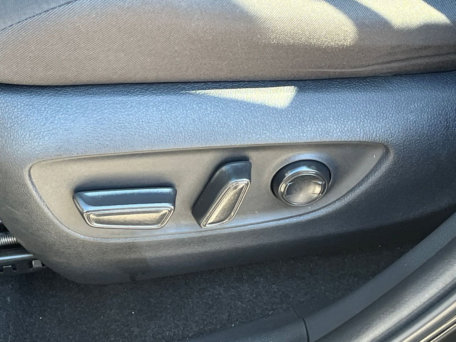 Thumbnail: 2025 Toyota RAV4 - 21