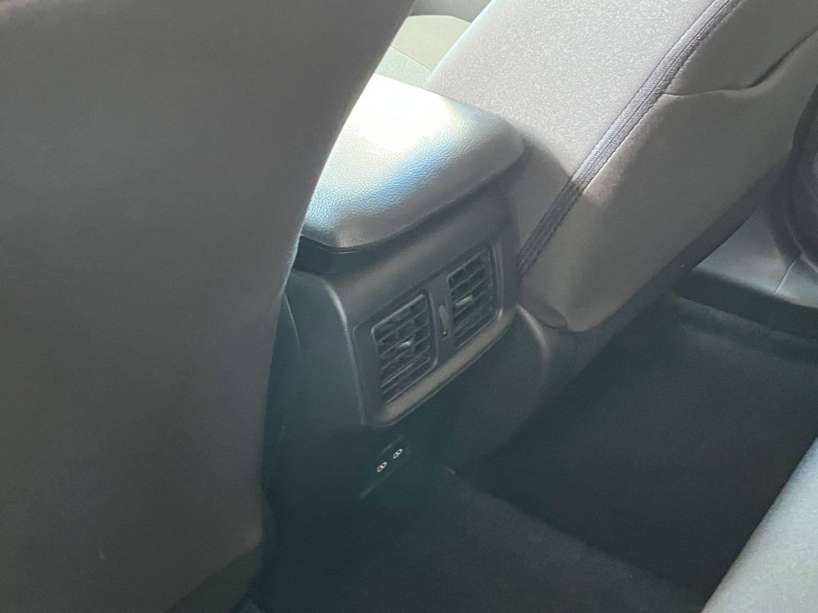 Thumbnail: 2025 Toyota RAV4 - 24