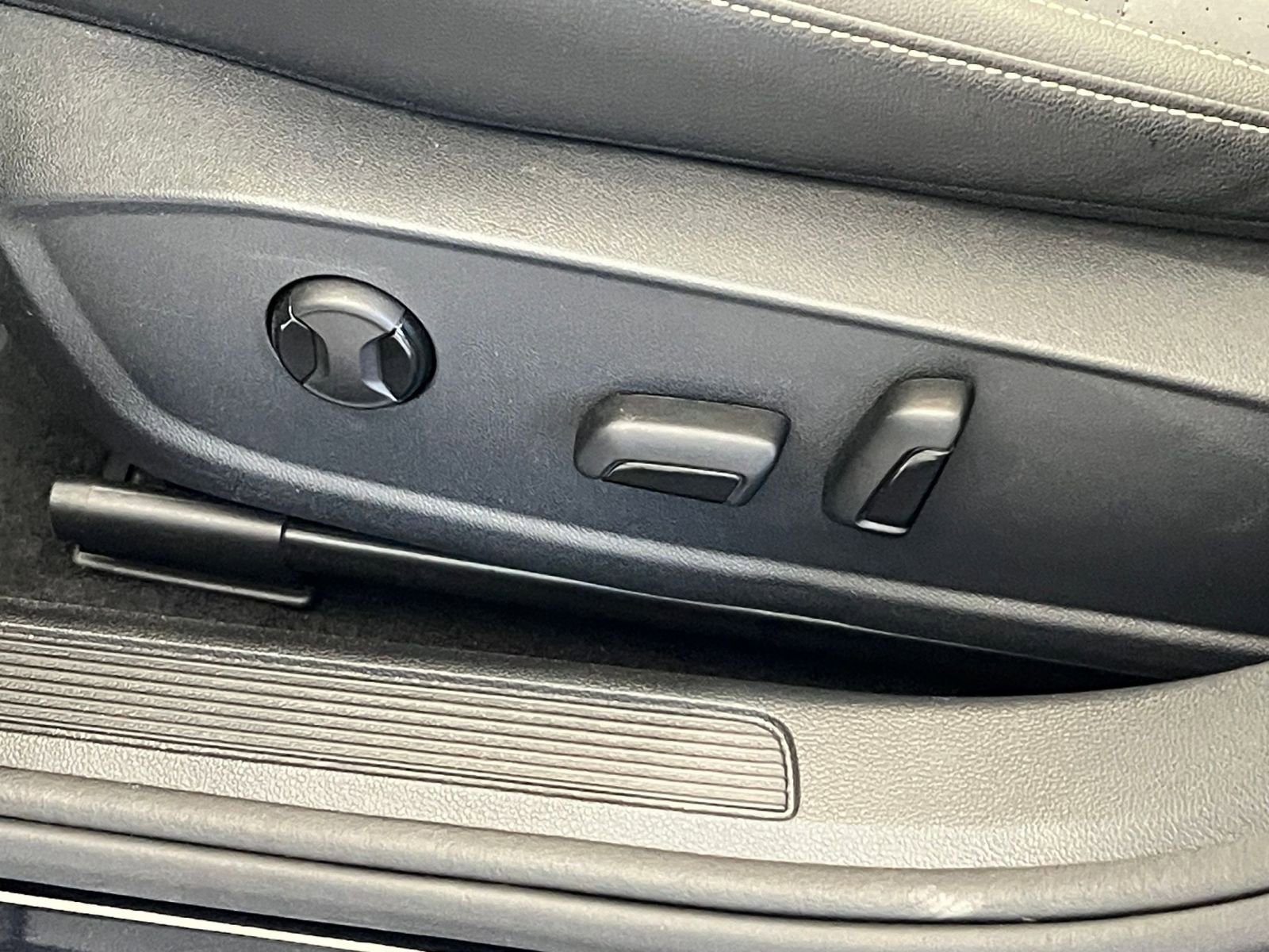 Thumbnail: 2025 Volkswagen Jetta - 23