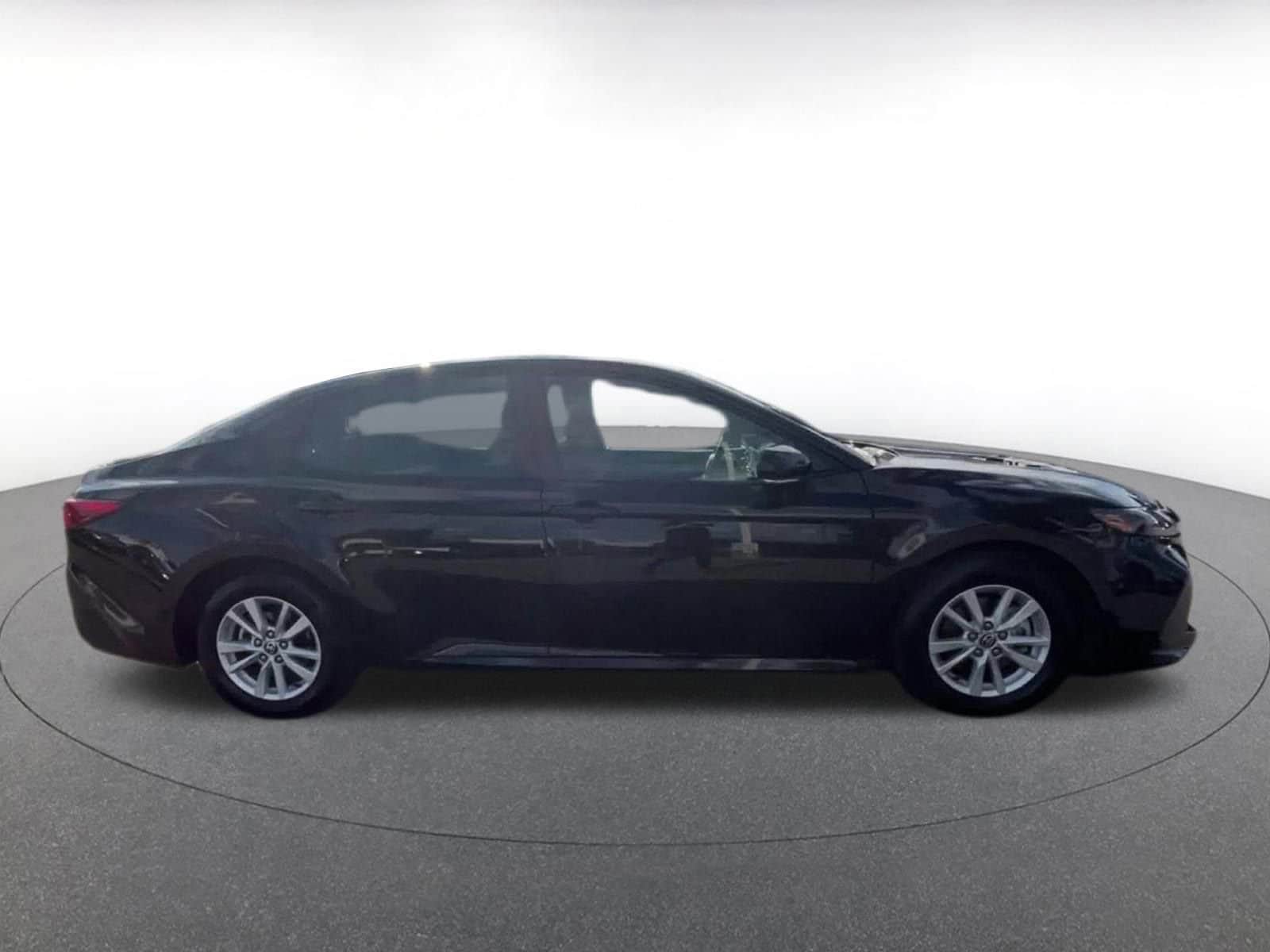 Thumbnail: 2025 Toyota Camry - 15