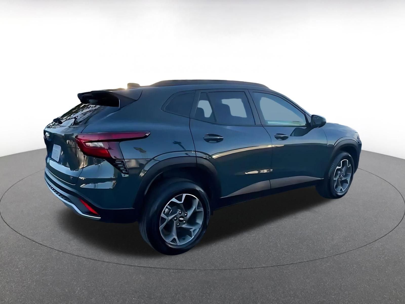 Thumbnail: 2025 Chevrolet Trax - 15