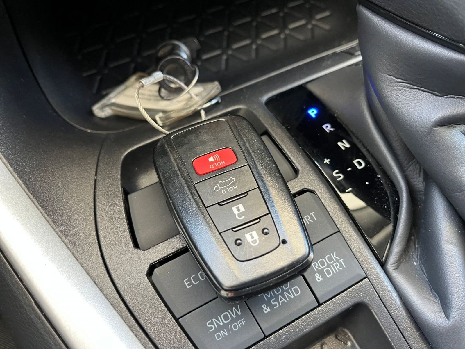 Thumbnail: 2025 Toyota RAV4 - 22