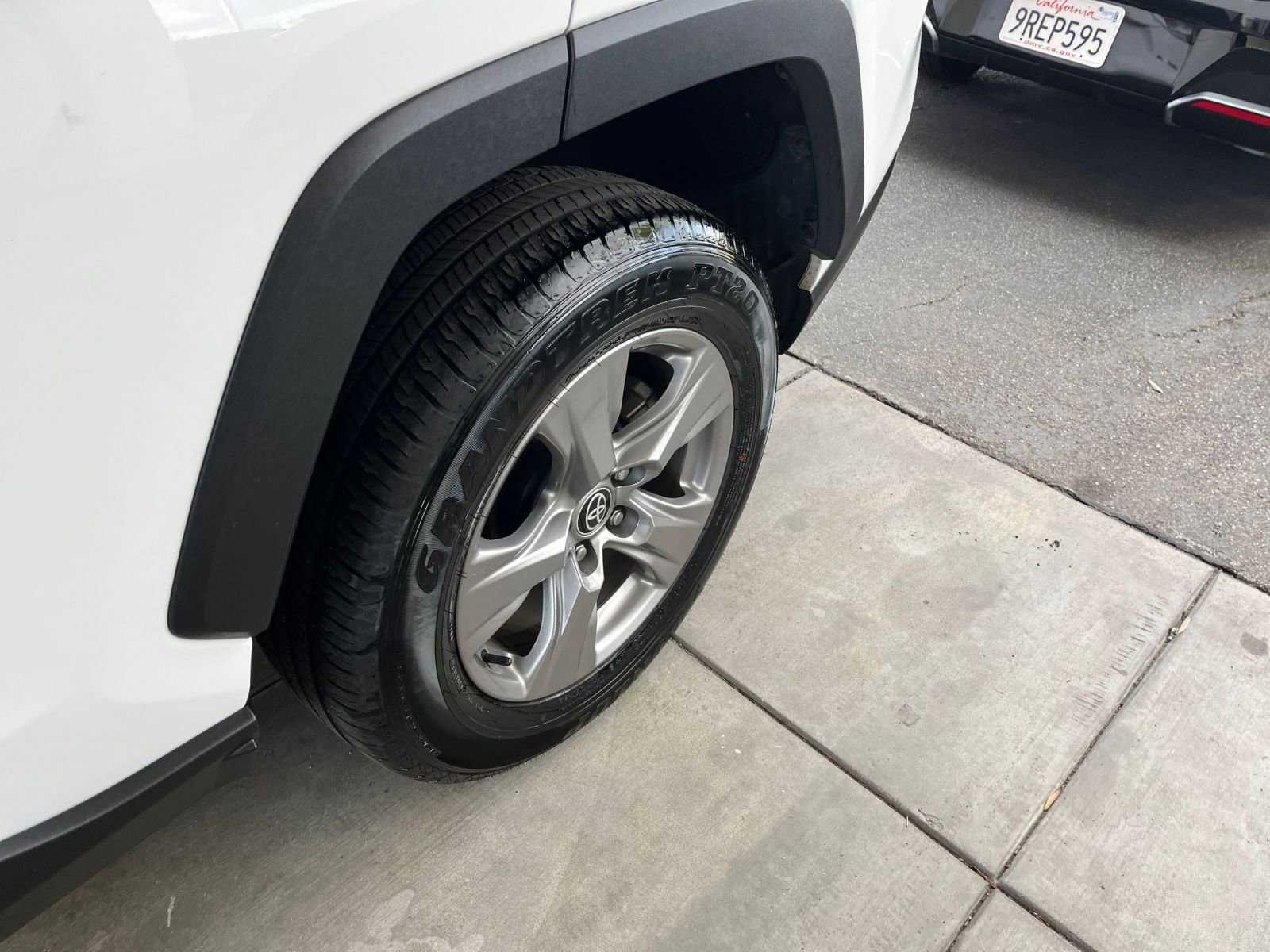 Thumbnail: 2025 Toyota RAV4 - 30