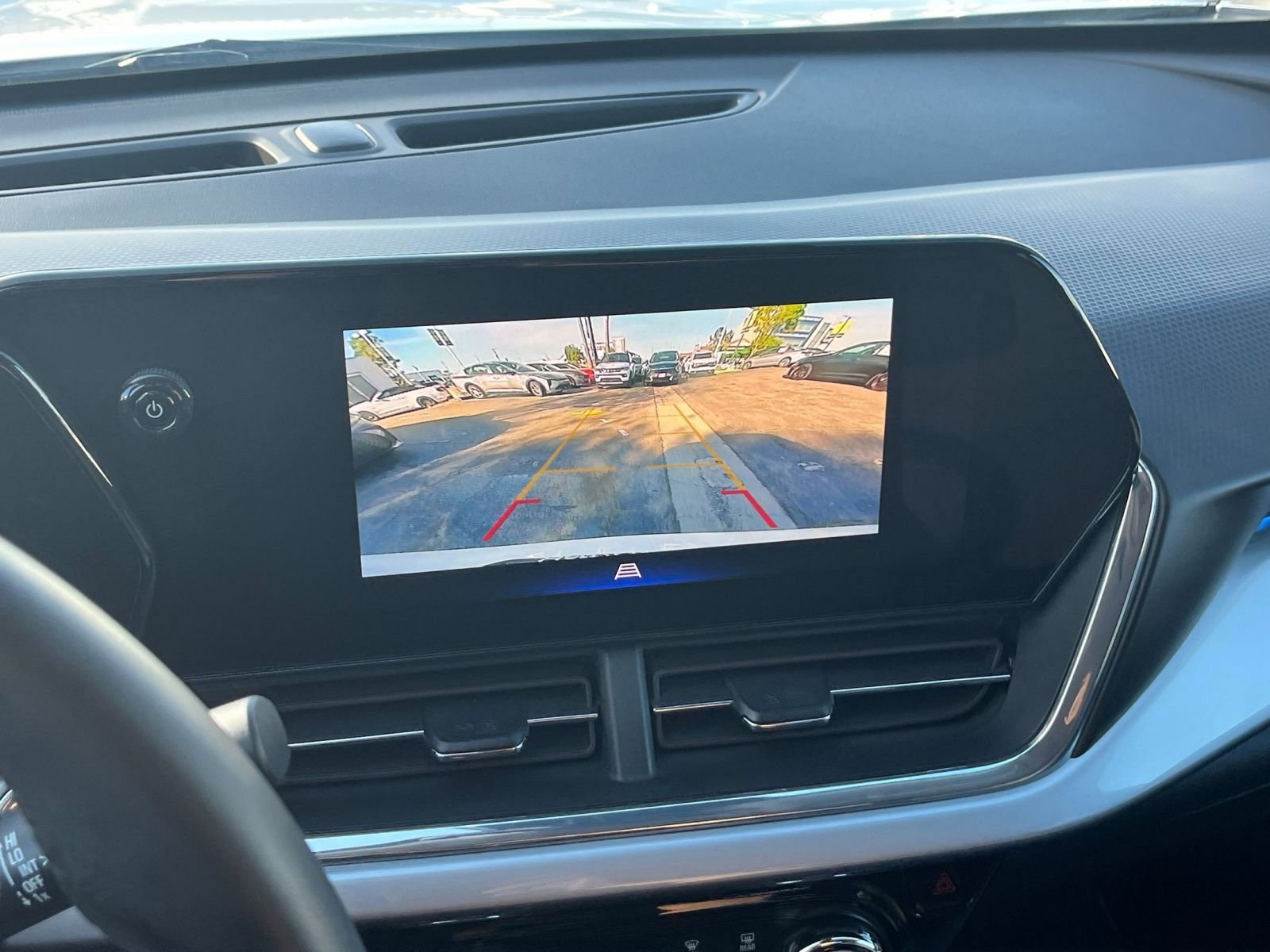 Thumbnail: 2025 Chevrolet Trax - 24